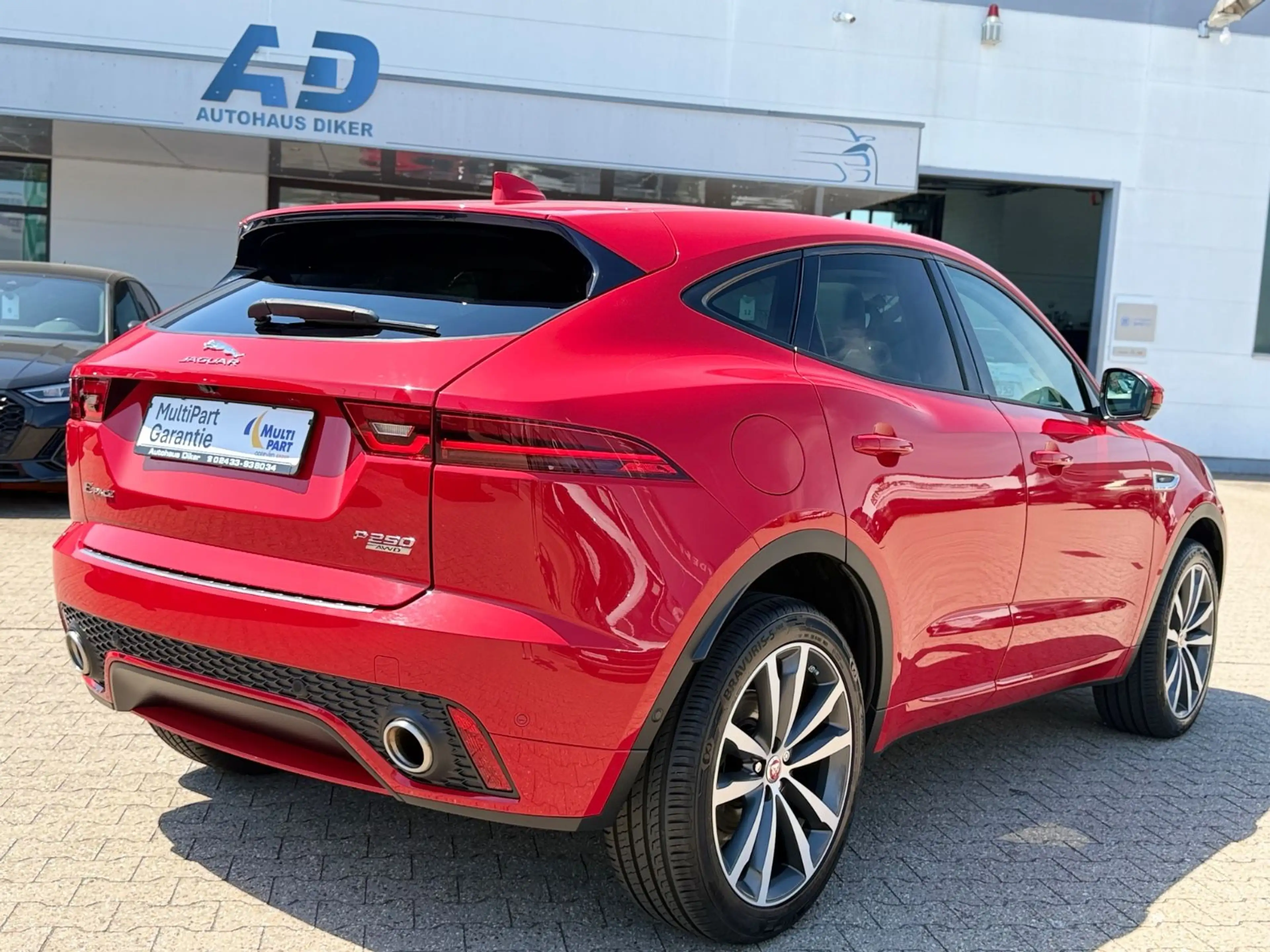 Jaguar E-Pace E-PACE R-Dynamic S AWD — photo 5