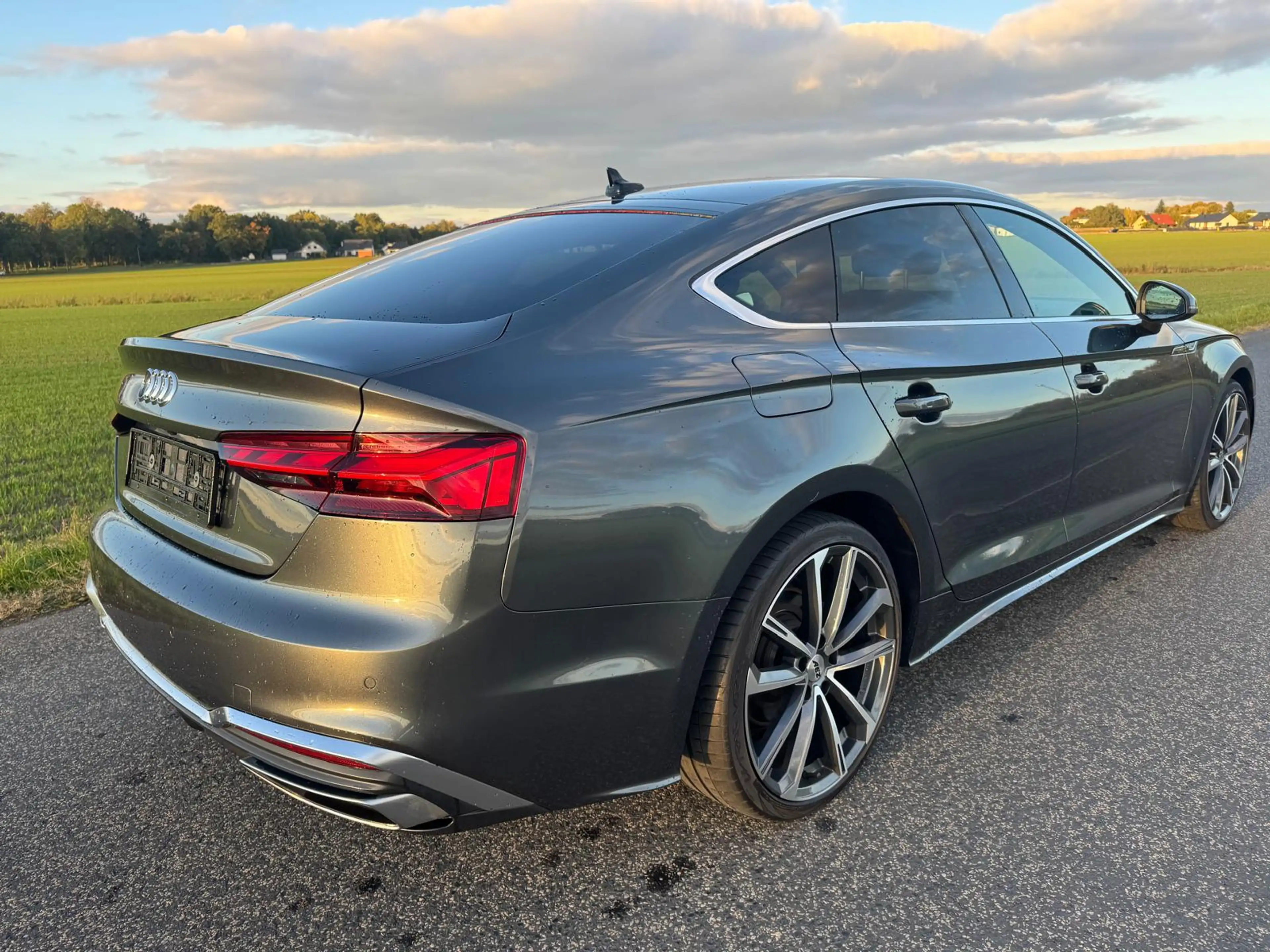 Audi A5 A5 Sportback 40 TDI quattro S tronic S line — photo 5