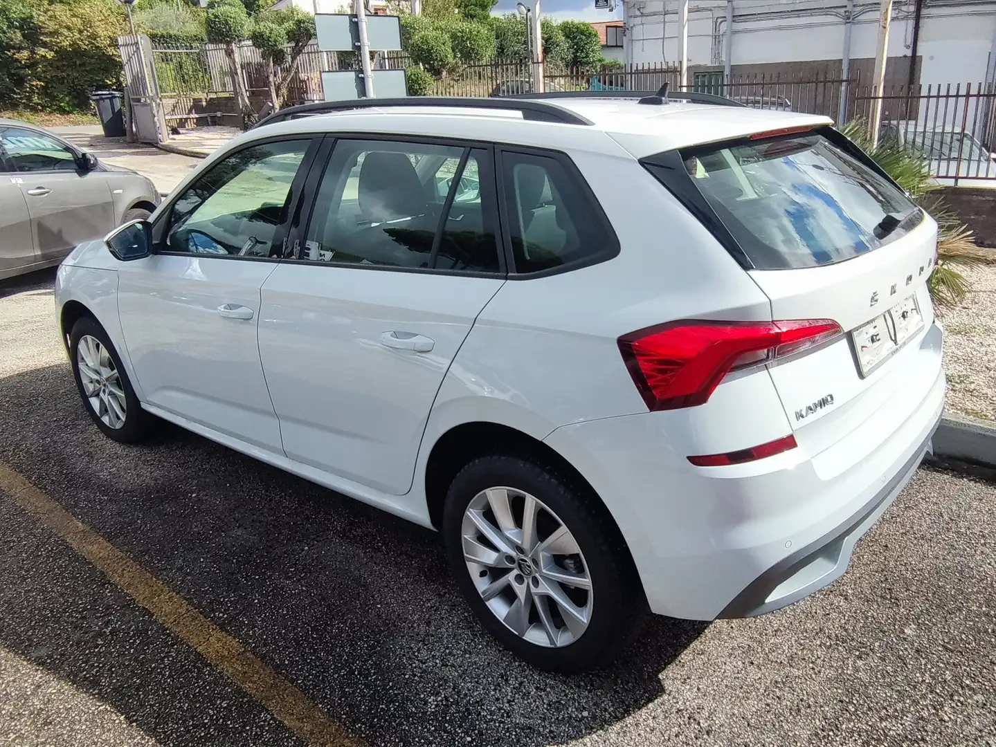 Skoda Kamiq Kamiq 1.0 tsi Ambition 110cv dsg Bianco - 2