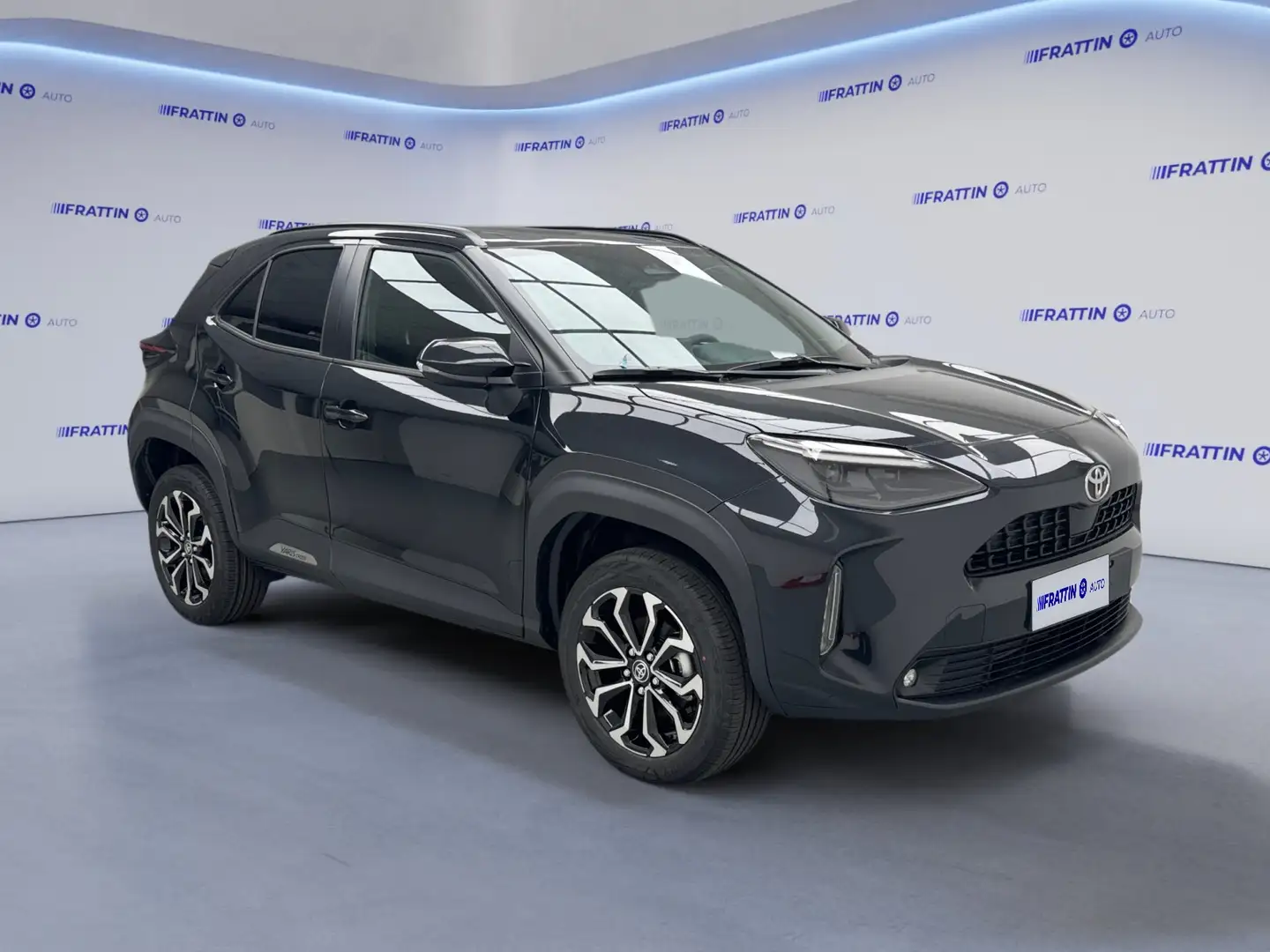 Toyota Yaris Cross 1.5 Hybrid 130 CV 5p.E-CVT Trend Nero - 2