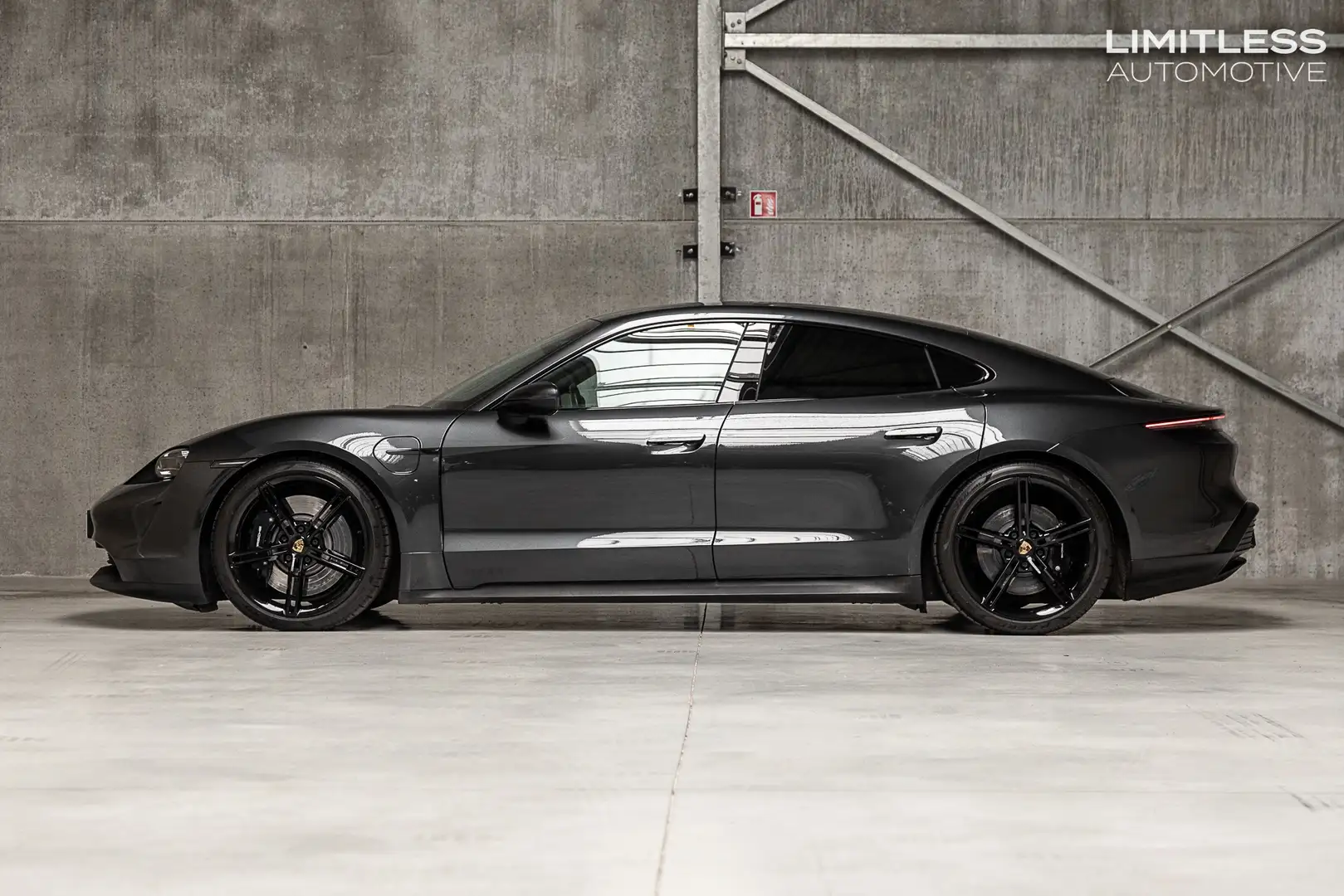 porsche taycan
