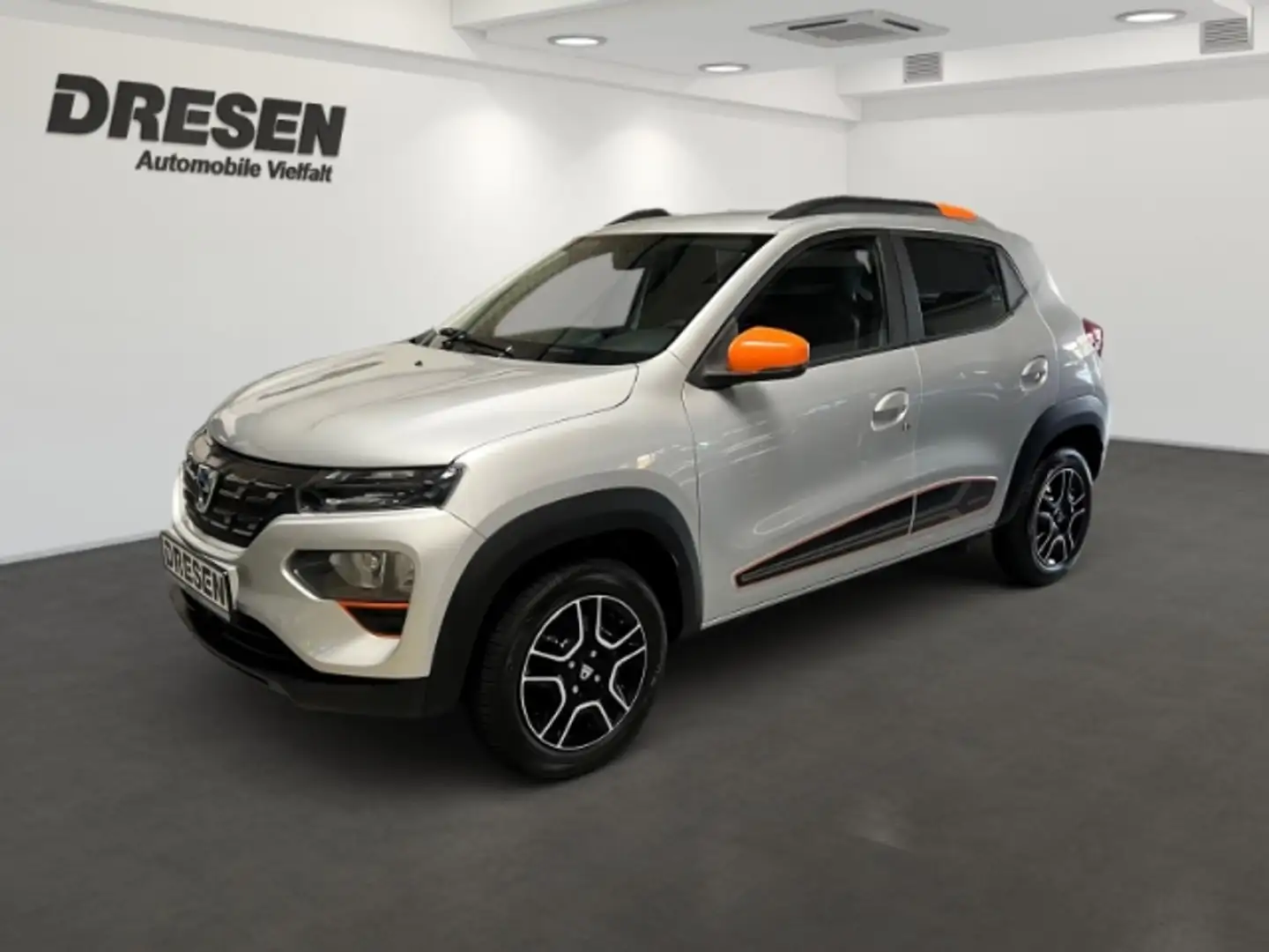 Dacia Spring Comfort-Plus+Navi+Kamera+Tempomat Silber - 1