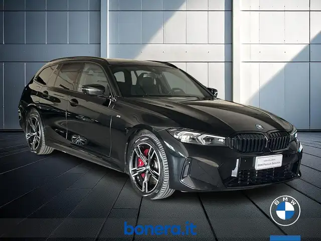 BMW 3 Series view 4