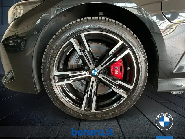 BMW 3 Series view 12