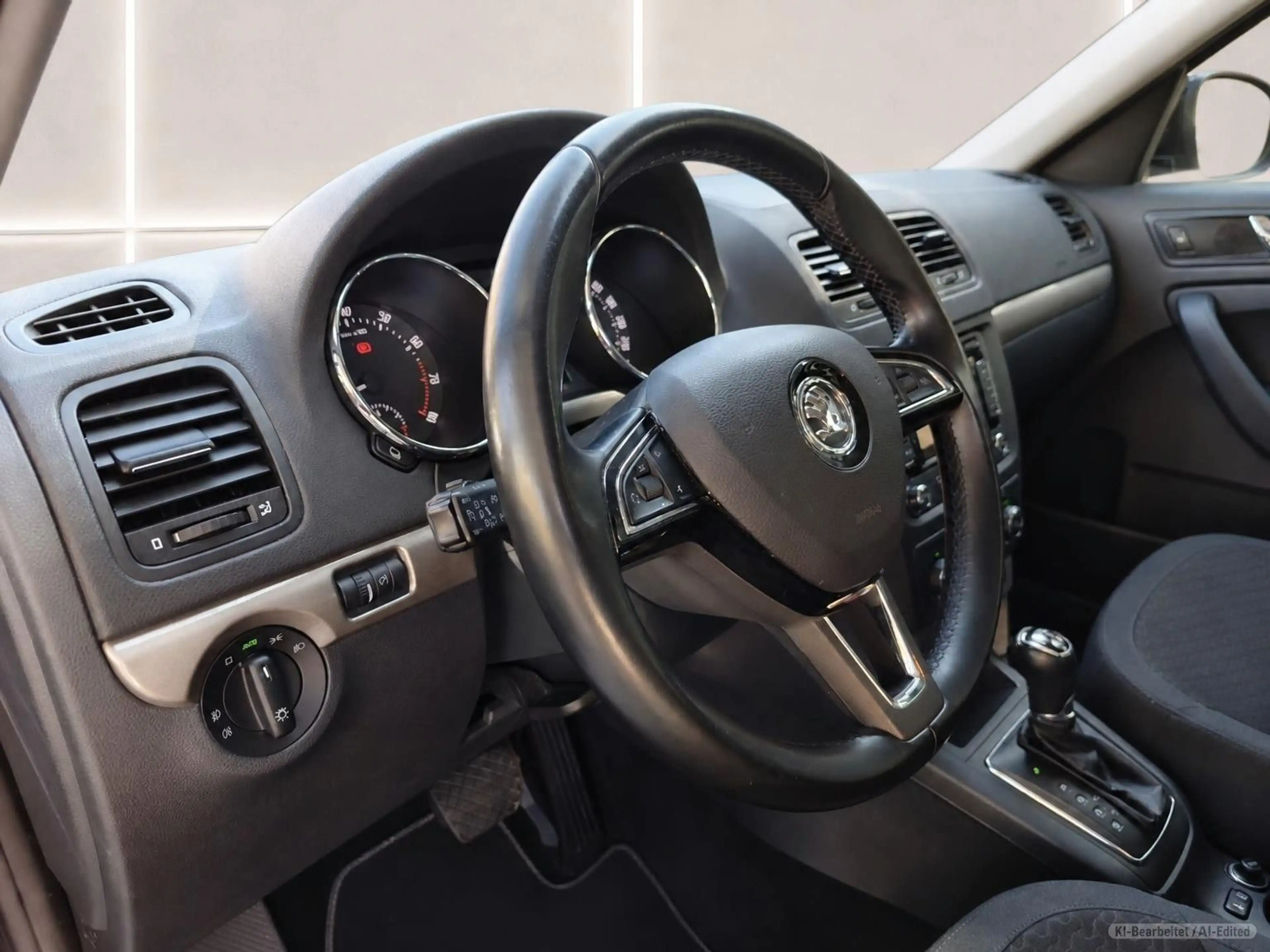 Skoda Yeti Elegance DSG 4x4 Navi Xenon Tempomat — photo 12