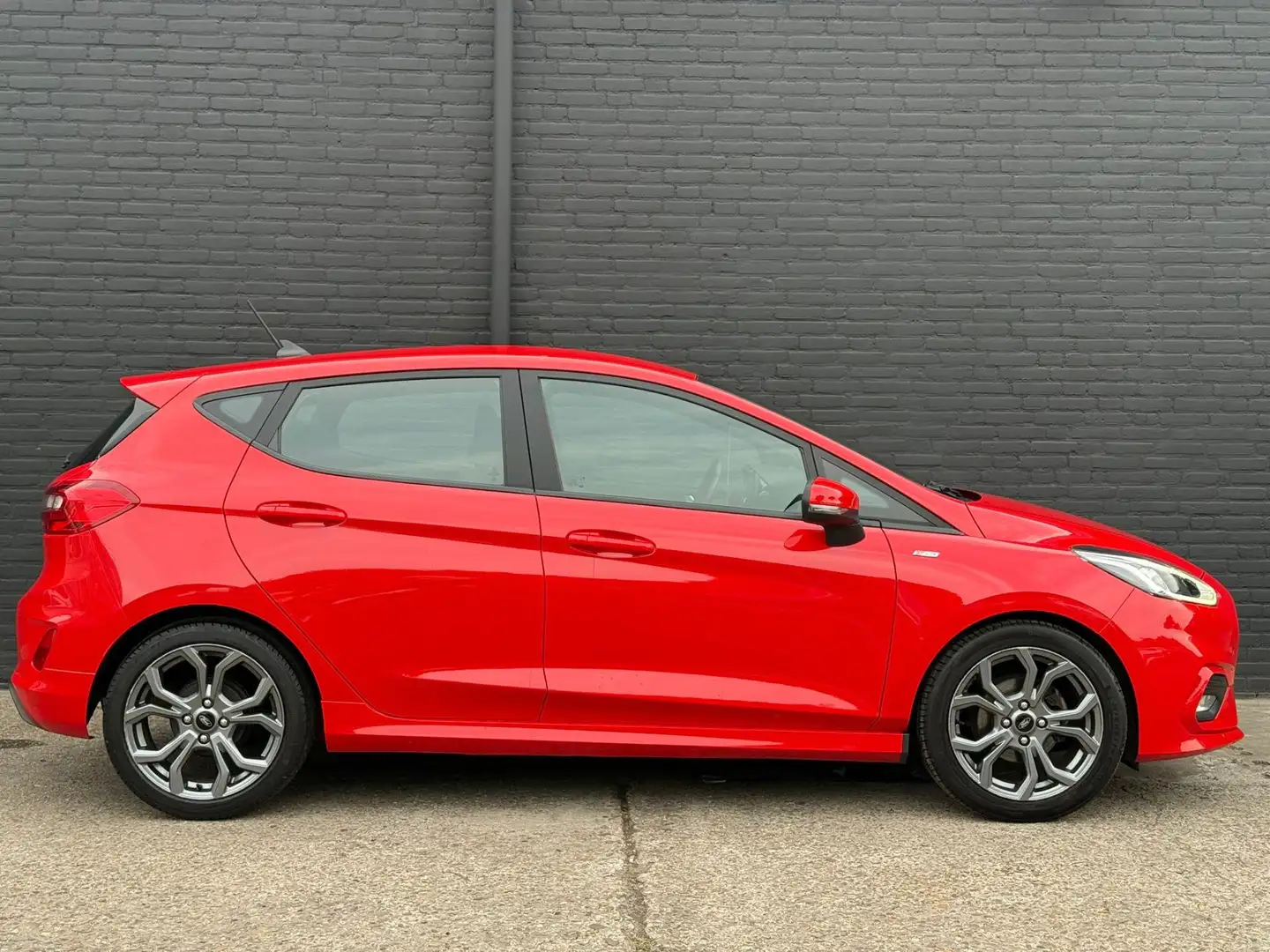 Ford Fiesta 1.0 EcoBoost ST-Line 1STE EIGEN | PDC | CRUISE | K Rouge - 2