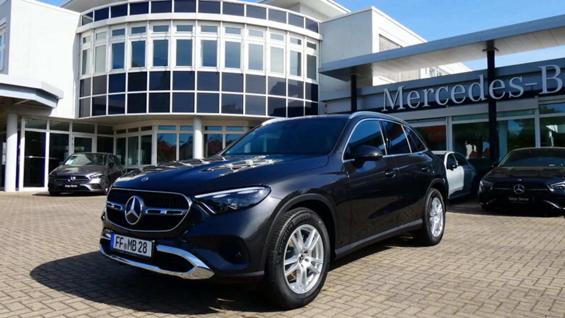Mercedes-Benz GLC 200 GLC 200 4M Avantgarde/Distr/360/Mem/Totw/AHK/DiL Grijs - 2