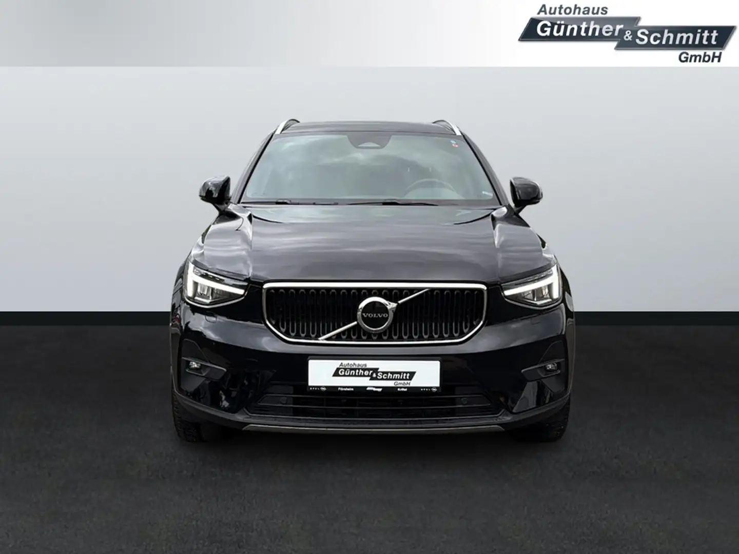 Volvo XC40 2.0 Core 2WD LED SCHEINWERFER AHK Schwarz - 2