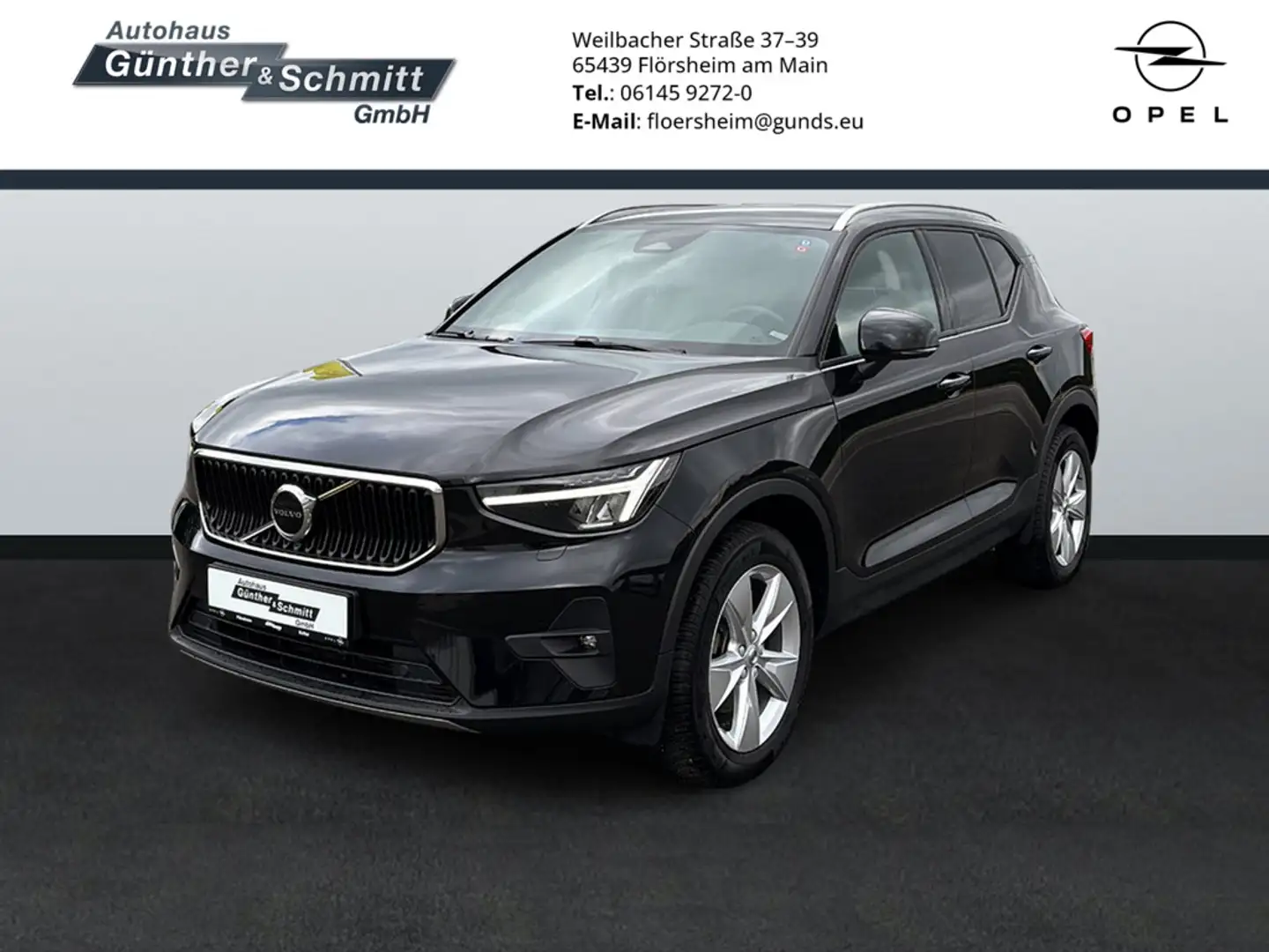 Volvo XC40 2.0 Core 2WD LED SCHEINWERFER AHK Schwarz - 1