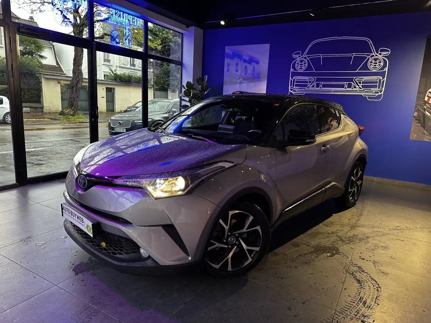 Toyota C-HR HYBRIDE 122h Design / Siege chauffant /entretien Gris - 1