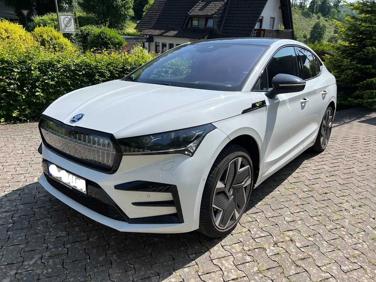 Skoda Enyaq Enyaq Coupe iV RS Suit Weiß - 1