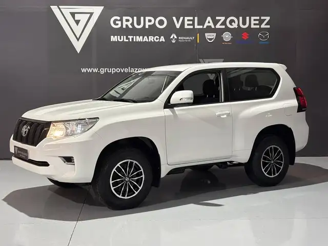 Toyota Land Cruiser D-4D GX