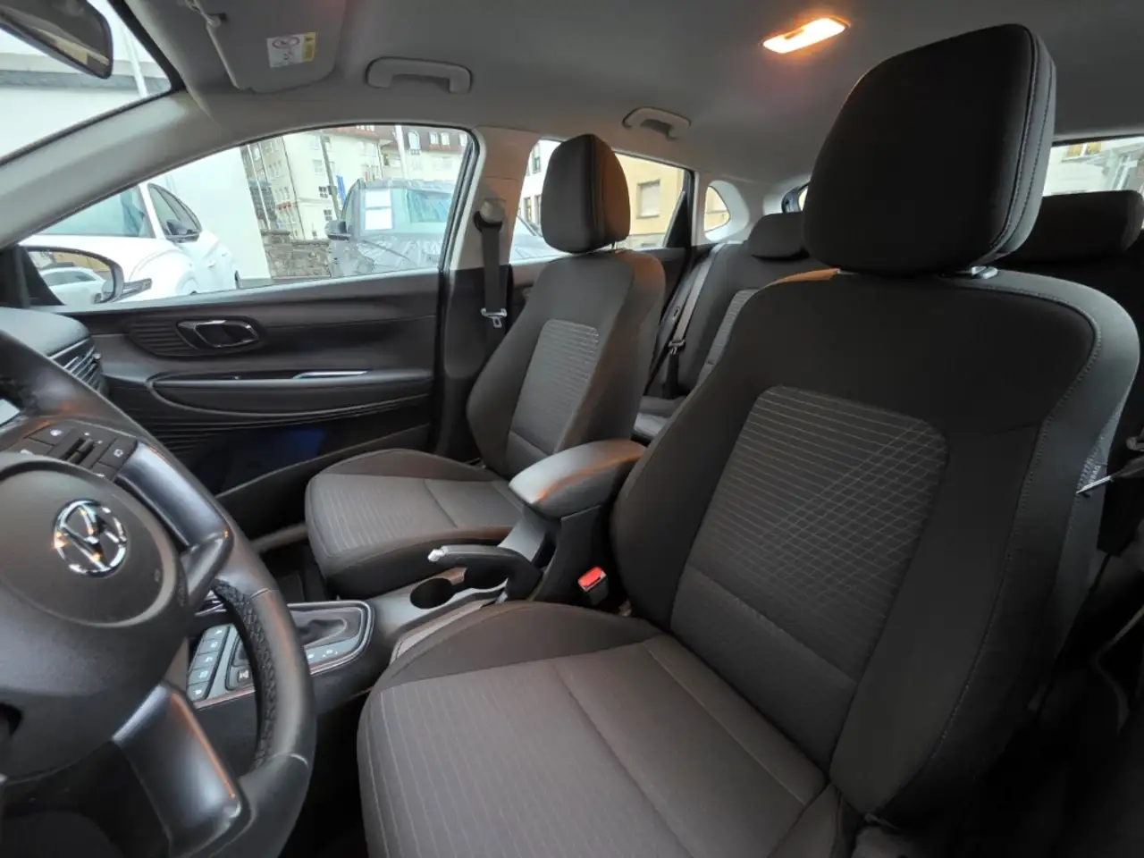 Hyundai i20 1.0 T-GDI 7-DCT, Allwetter / Navi / BOSE / Kamera 11