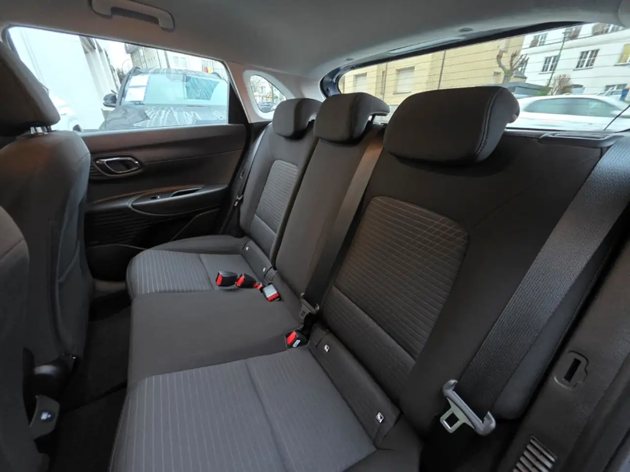 Hyundai i20 1.0 T-GDI 7-DCT, Allwetter / Navi / BOSE / Kamera 16