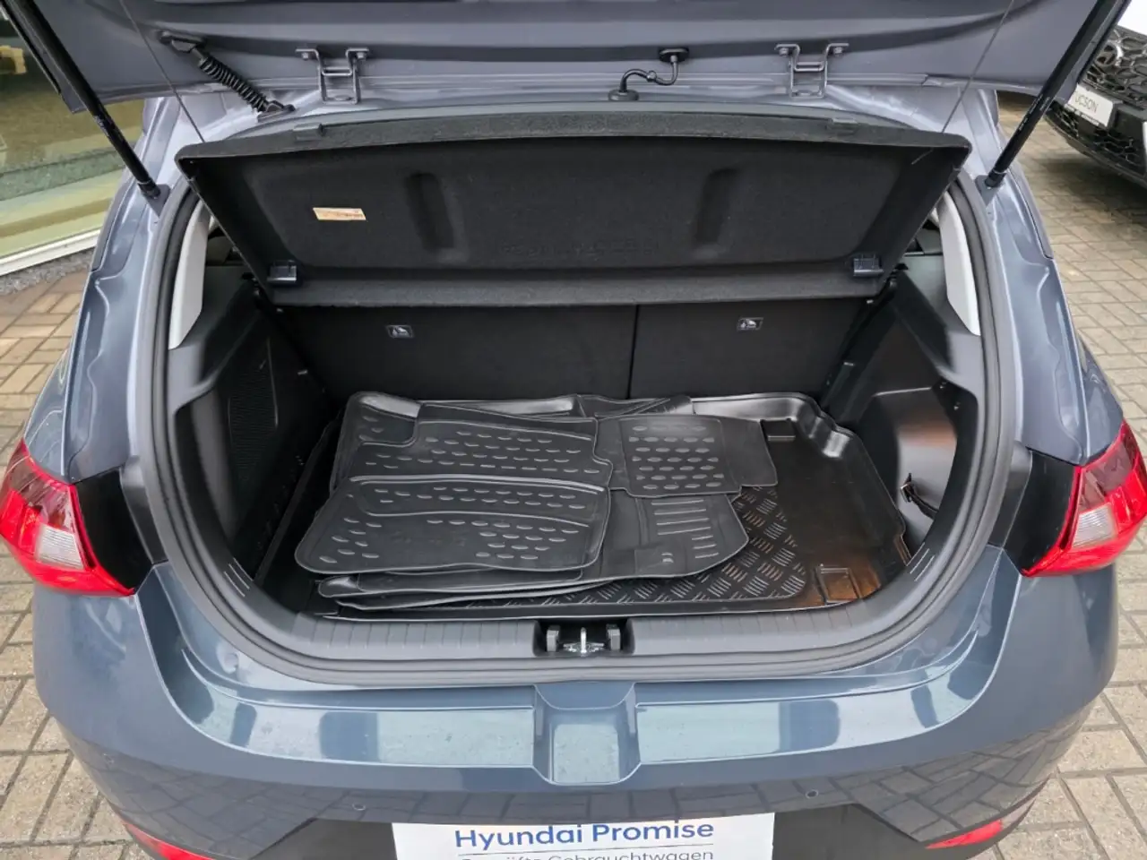Hyundai i20 1.0 T-GDI 7-DCT, Allwetter / Navi / BOSE / Kamera 23