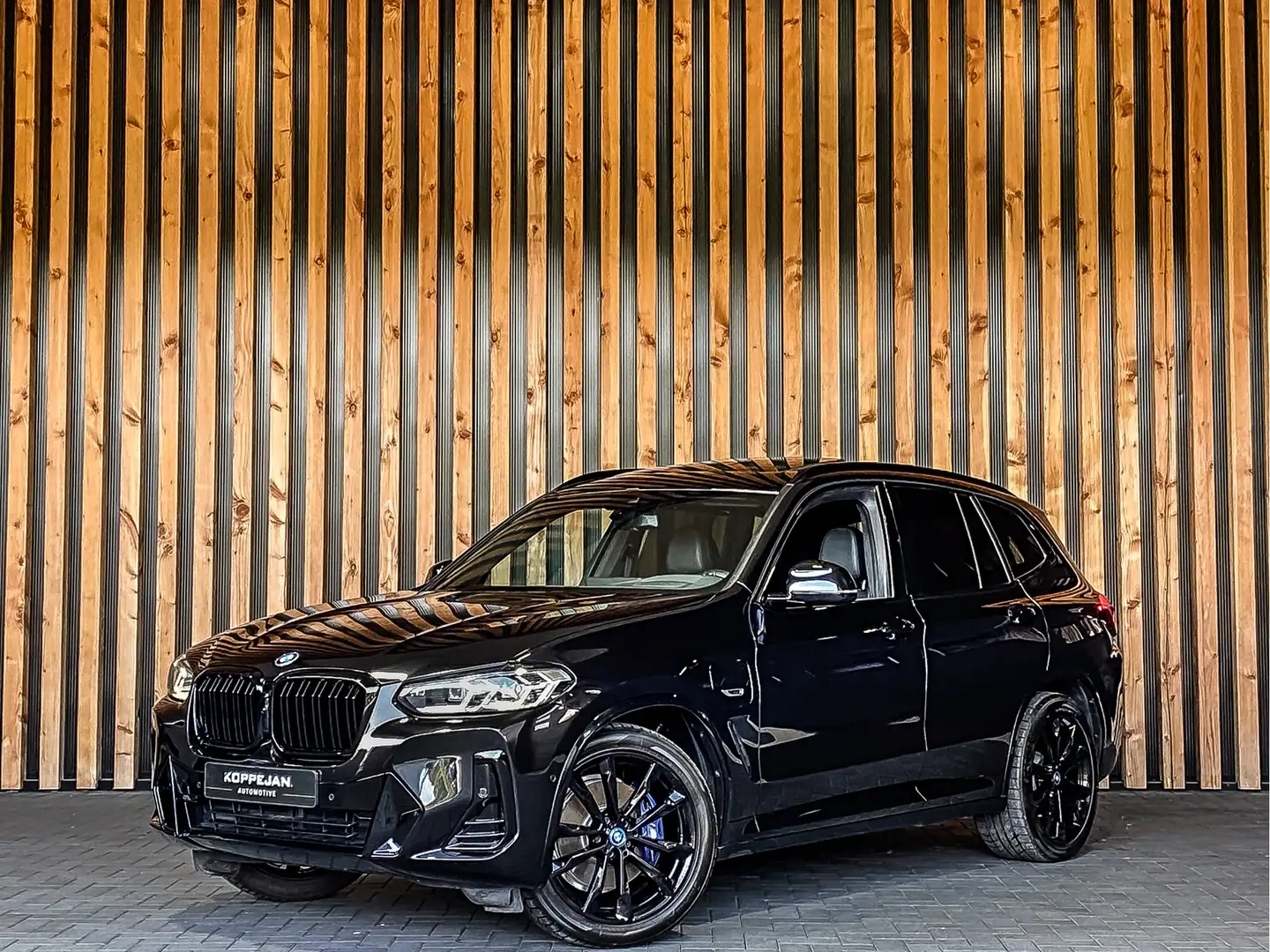 BMW X3 xDrive30e 292PK High Executive M-Sport | PANO | KE Zwart - 2