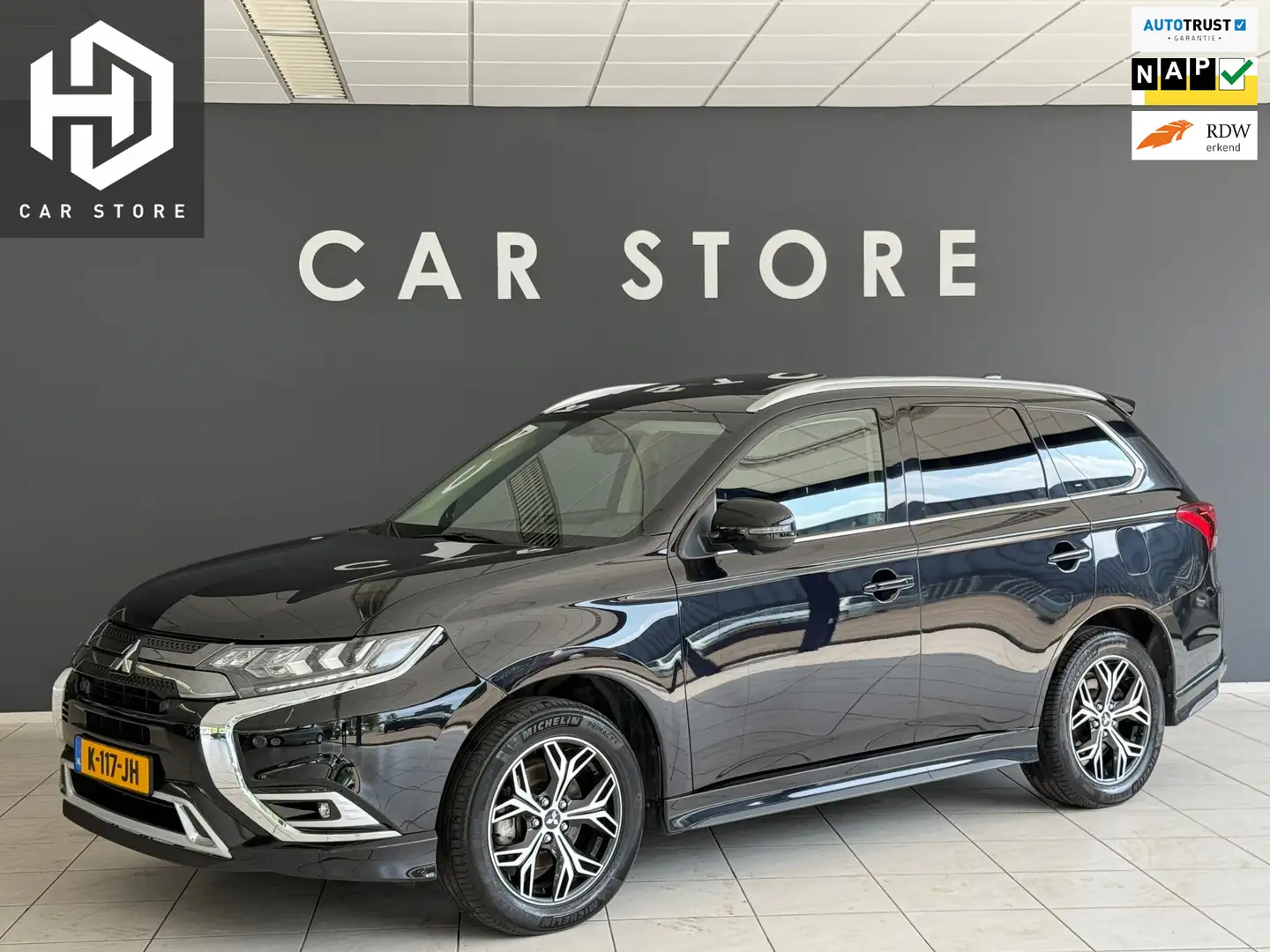 Mitsubishi Outlander 2.4 PHEV Intense+ Schuidak|360cam|Trekhaak|Dealer Чёрный - 1