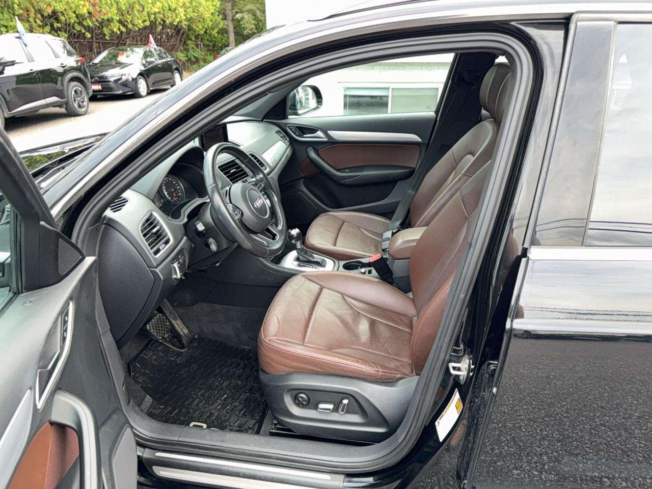 2018 Audi Q3 PROGRESSIV AWD - LEATHER - ROOF - LOADED thumb 9