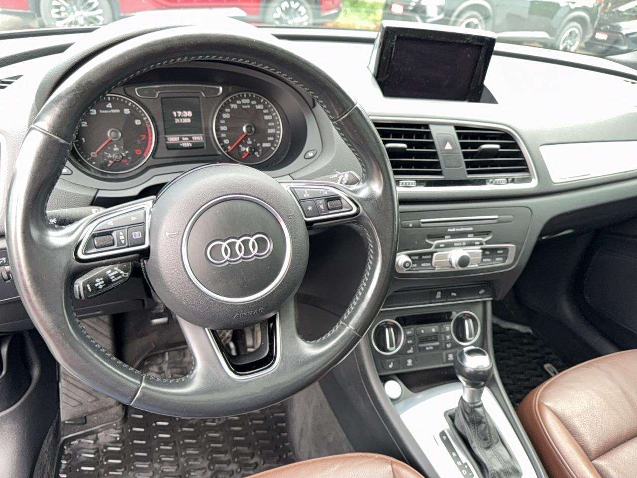 2018 Audi Q3 PROGRESSIV AWD - LEATHER - ROOF - LOADED thumb 16