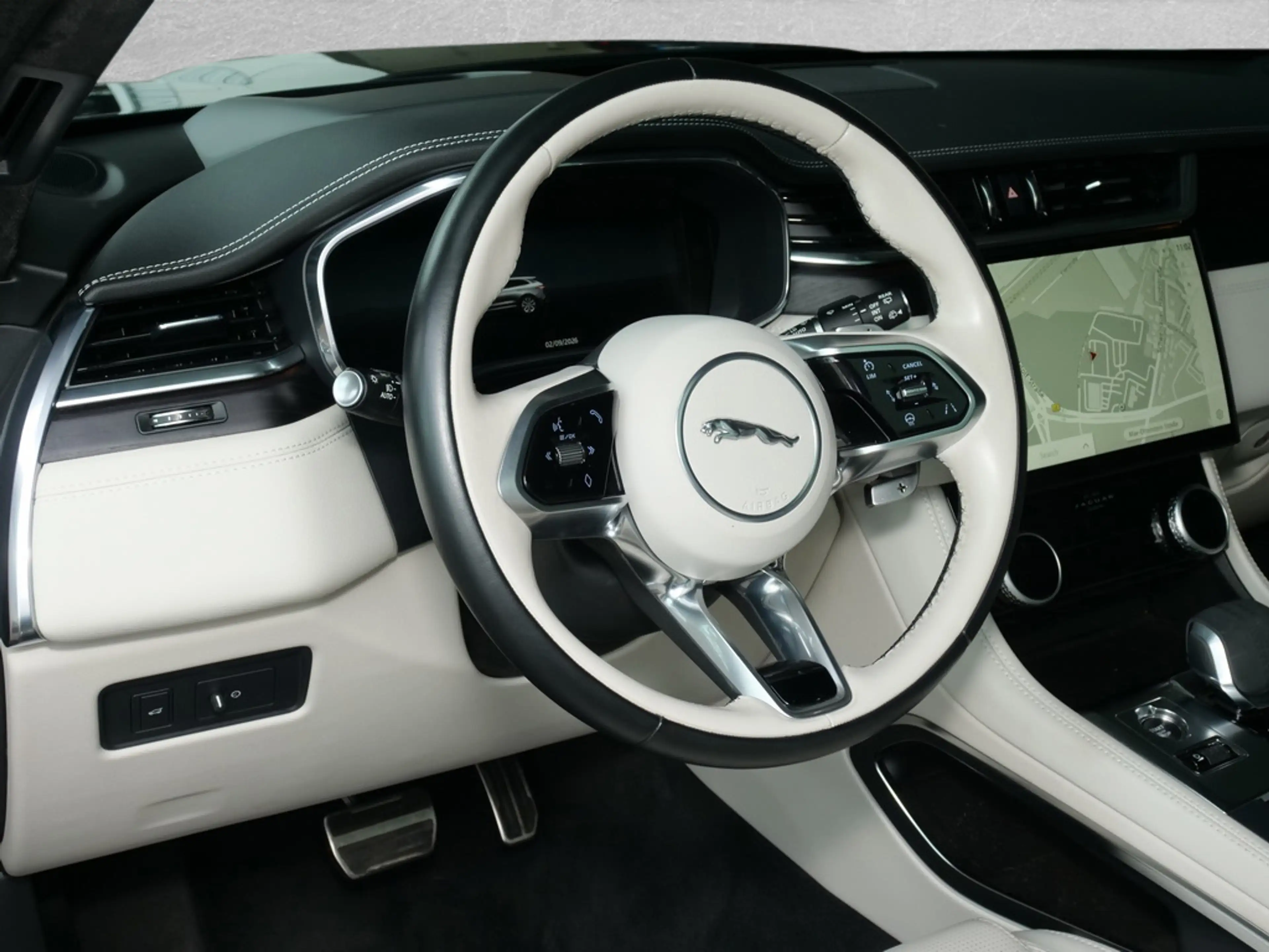 Jaguar F-Pace P400 Sport AWD Sitz Performance HUD Sthz — photo 10