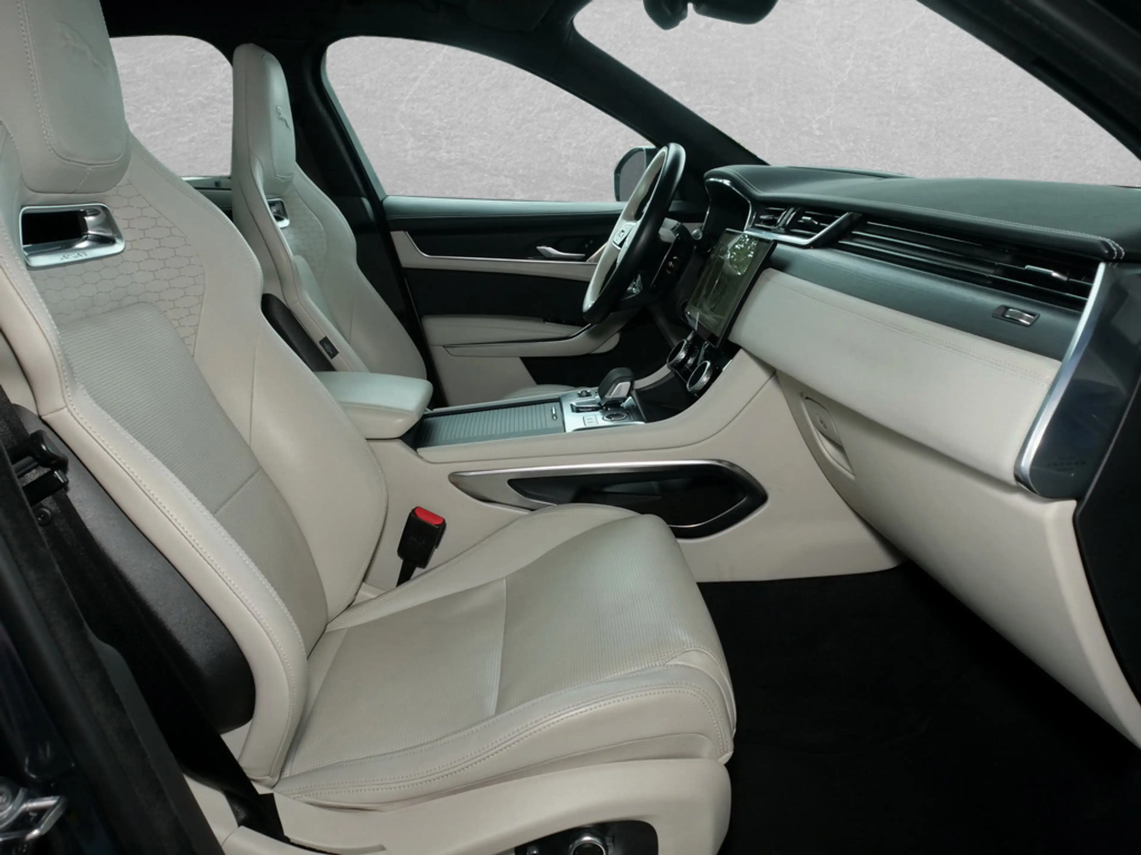 Jaguar F-Pace P400 Sport AWD Sitz Performance HUD Sthz — photo 3