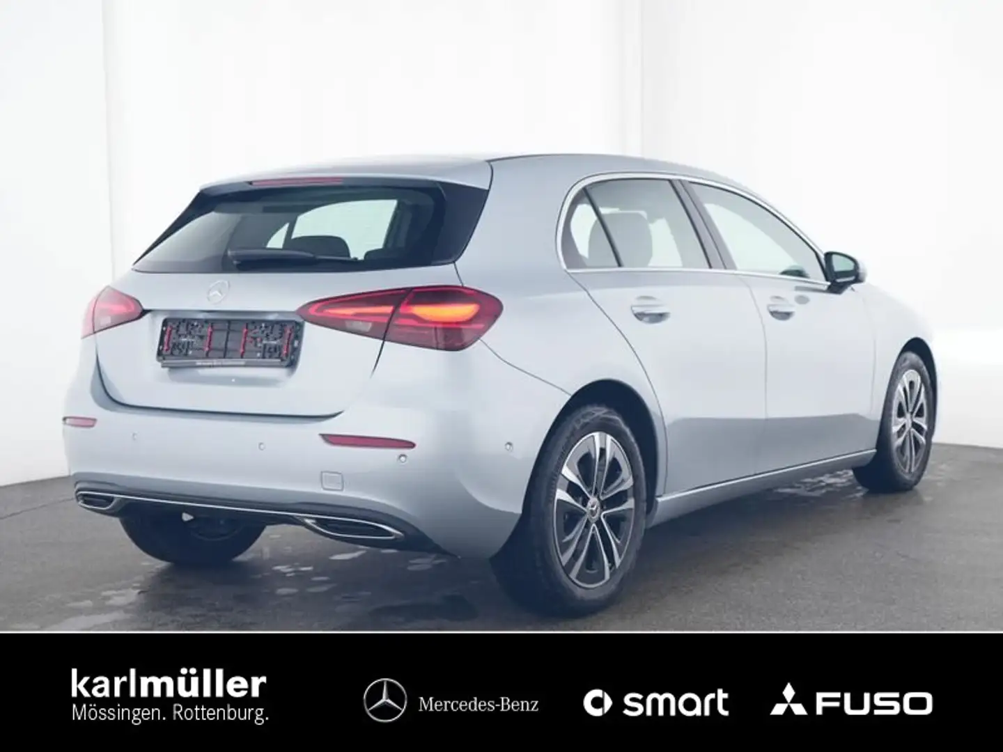 Mercedes-Benz A 180 A 180 LED+WinterP+MBUX+Apple+Fernlichtass+DAB Navi Silber - 2