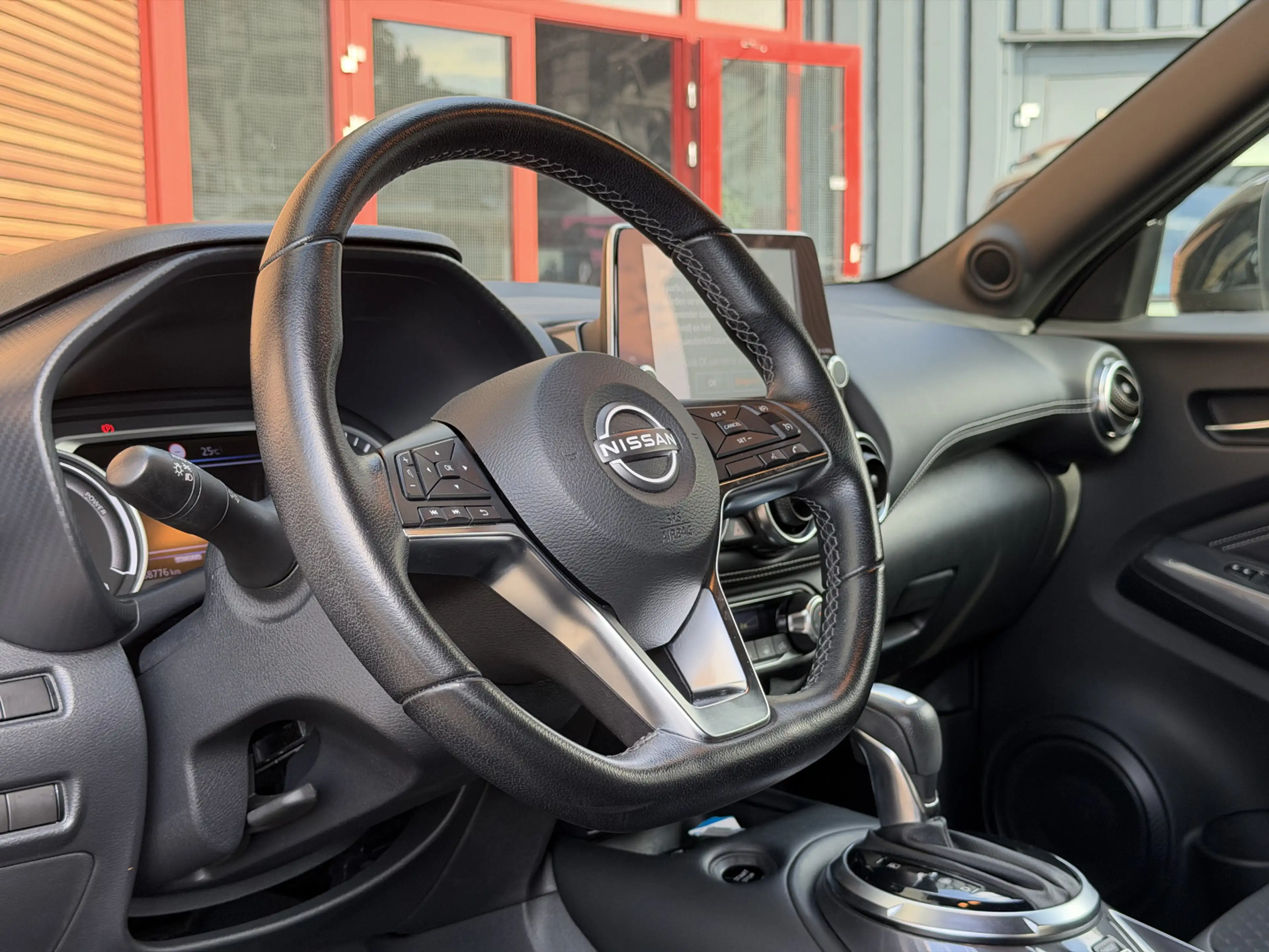 Nissan Juke 1.6 Hybrid N-Connecta — photo 7