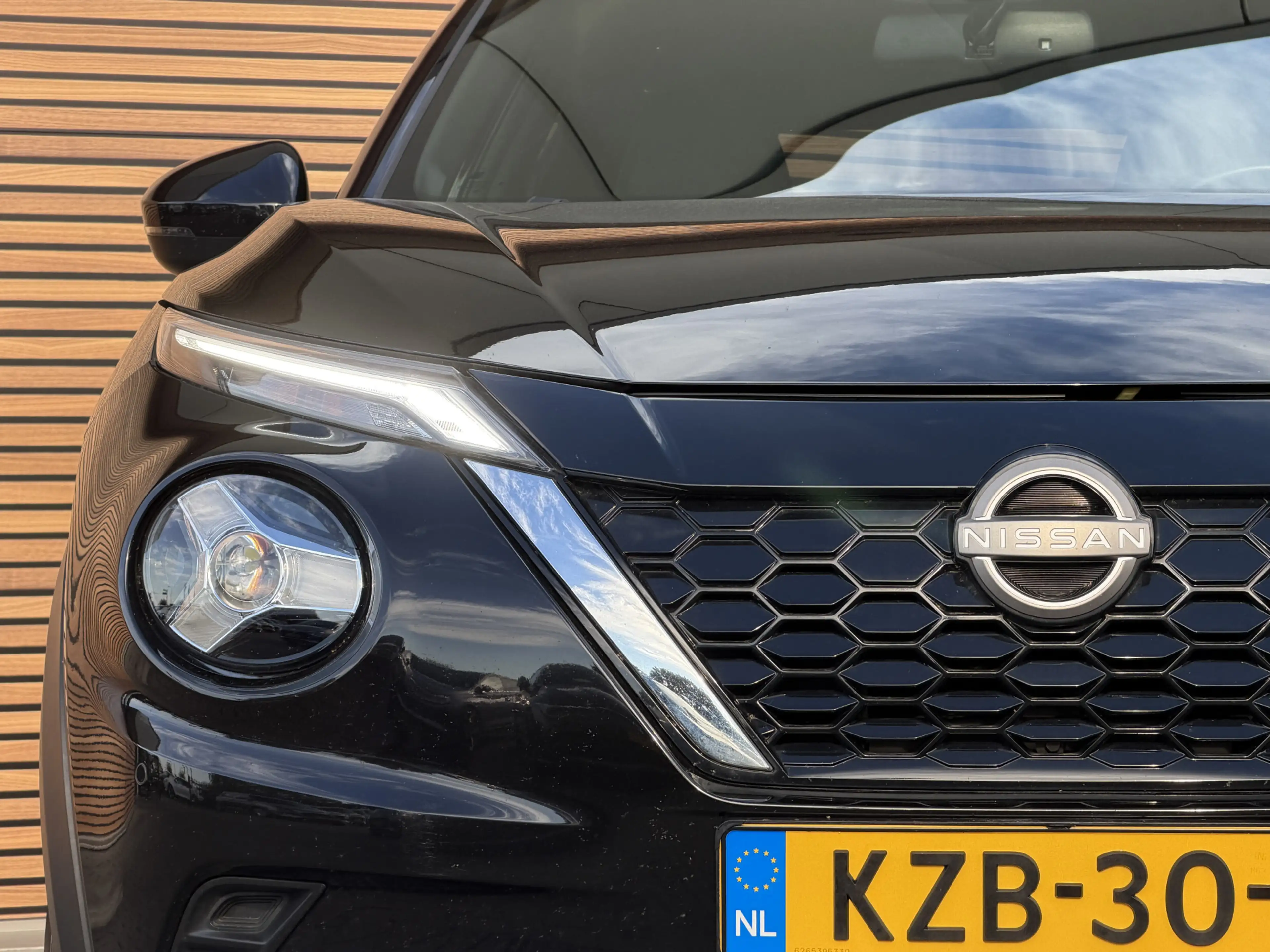 Nissan Juke 1.6 Hybrid N-Connecta — photo 9