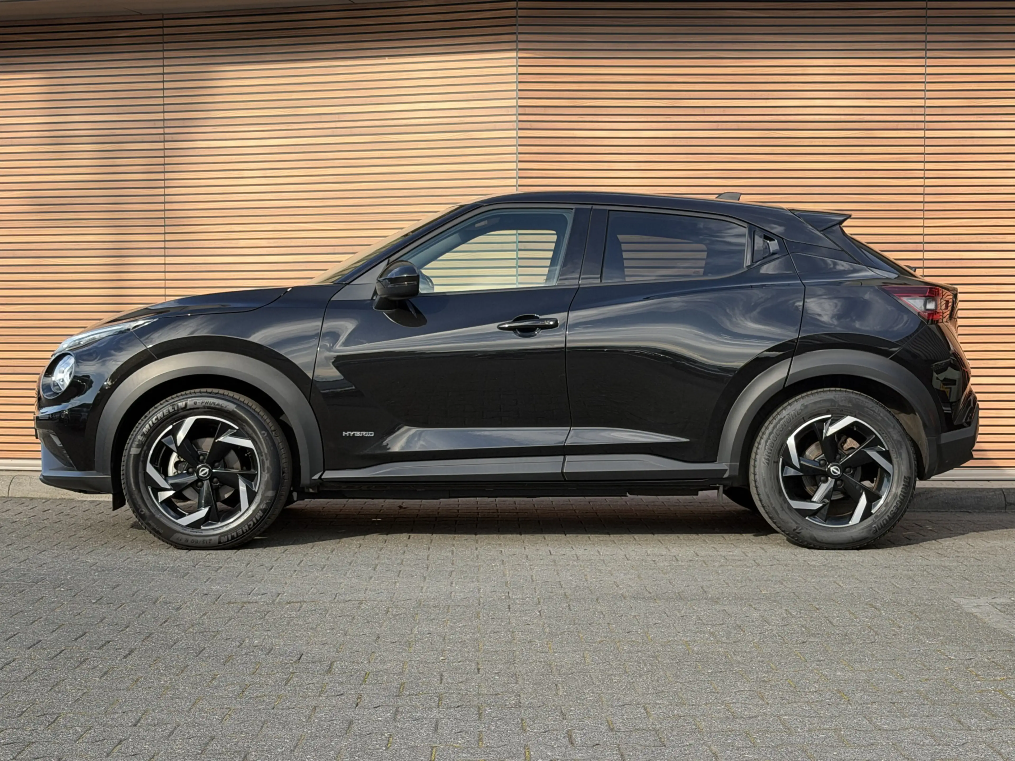 Nissan Juke 1.6 Hybrid N-Connecta — photo 5