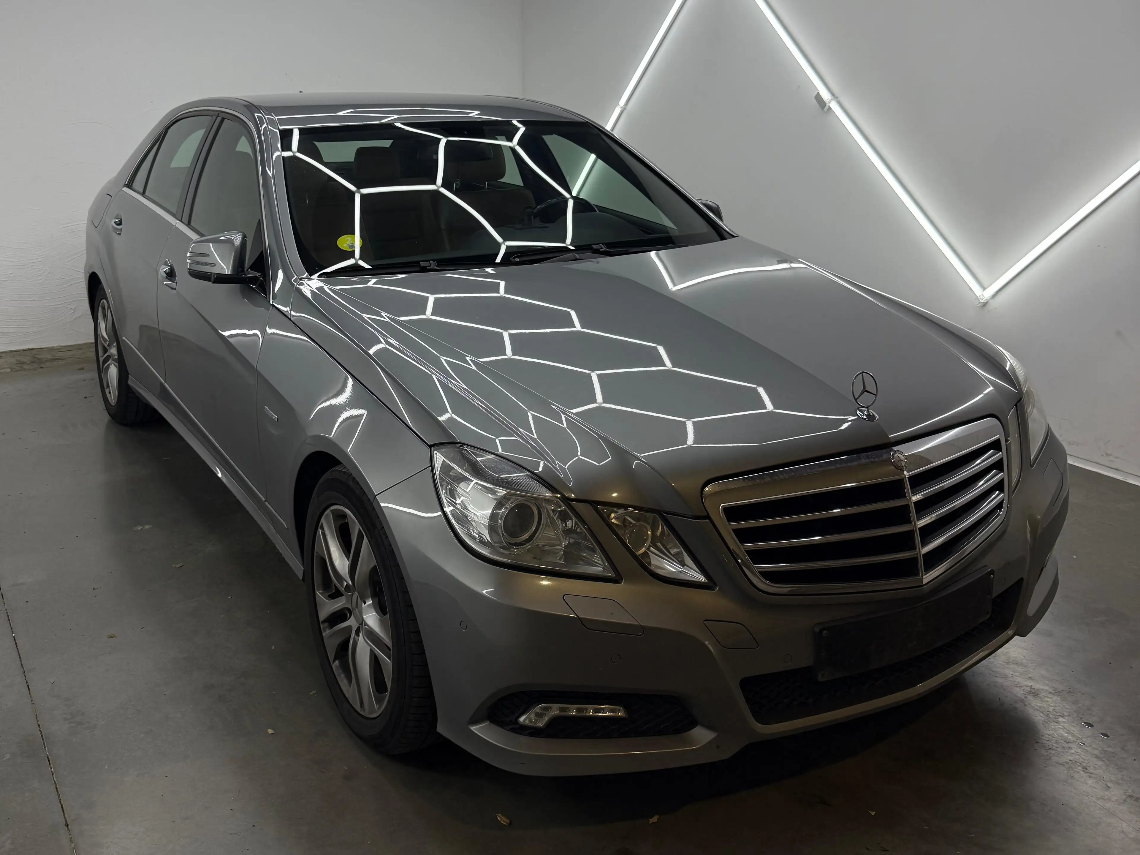 Mercedes-Benz E 220 E 220 CDI BE Avantgarde — photo 3