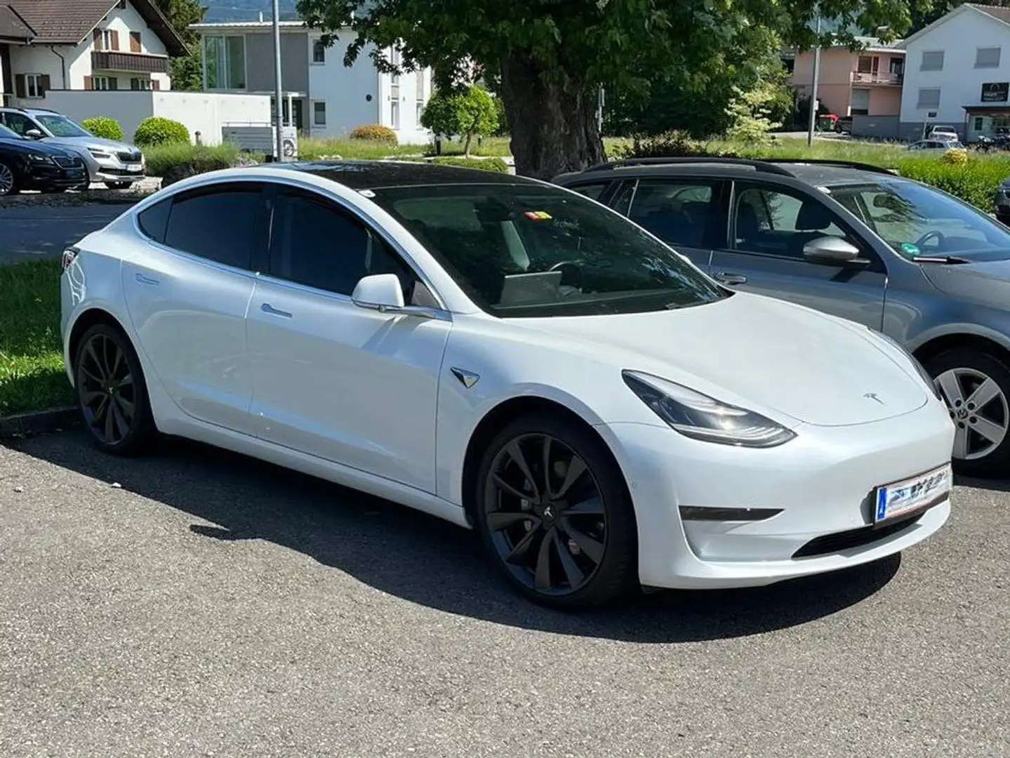Tesla Model 3 - NUR NOCH 3 TAGE -  35.000 km - Long Range AWD Weiß - 2