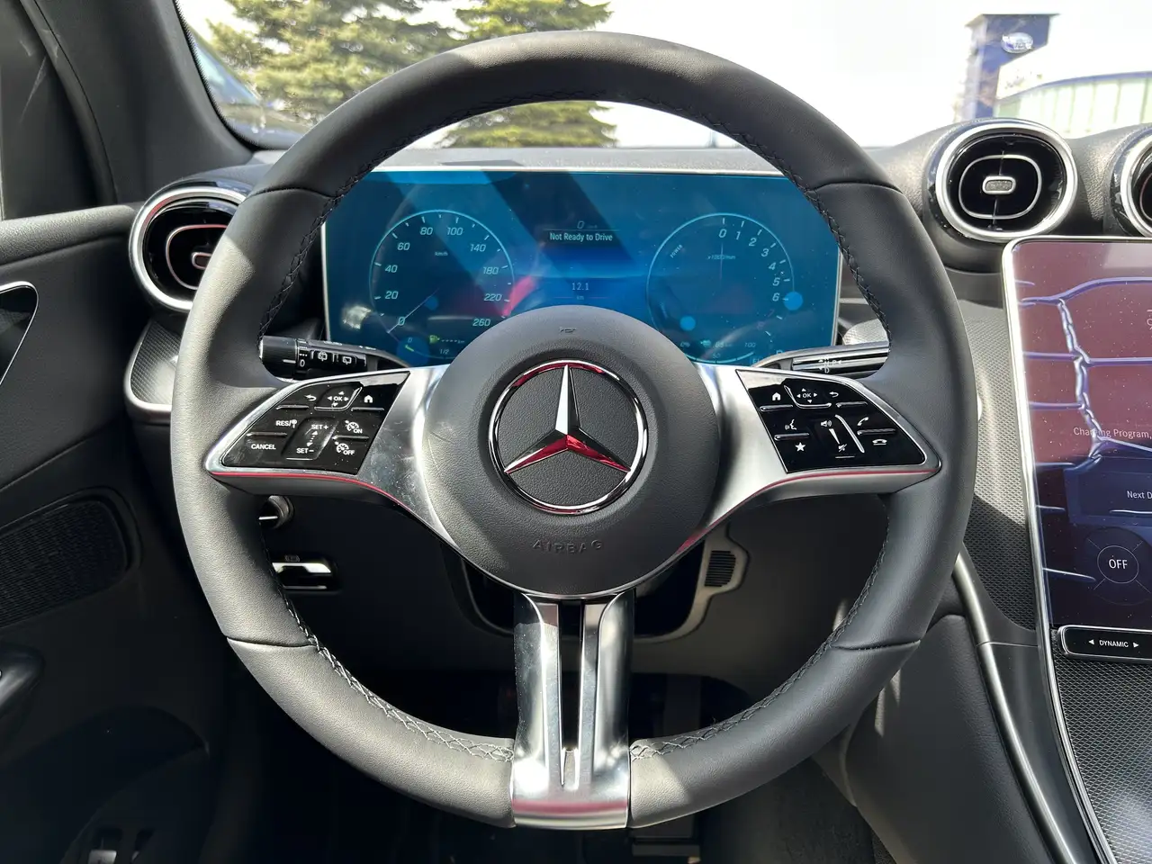 Mercedes-Benz GLC снимка Mercedes-Benz GLC
