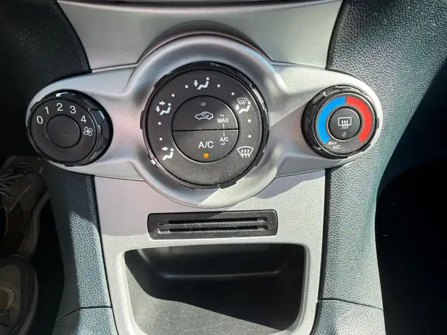 Ford Fiesta view 13