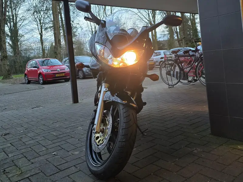 Suzuki Bandit 600 - foto 5