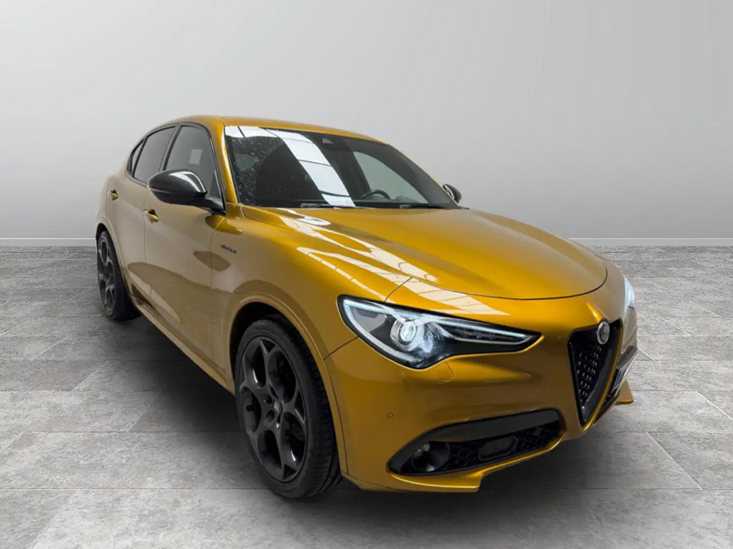 Alfa Romeo Stelvio 2.2 Turbo Veloce Yellow - 1