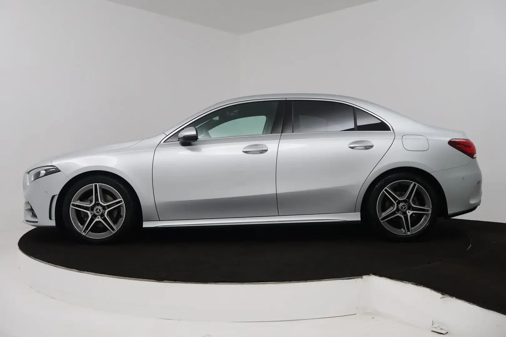 Mercedes-Benz A 180 Business Solution AMG (STOELVERWARMING, SFEERVERLI Gris - 2