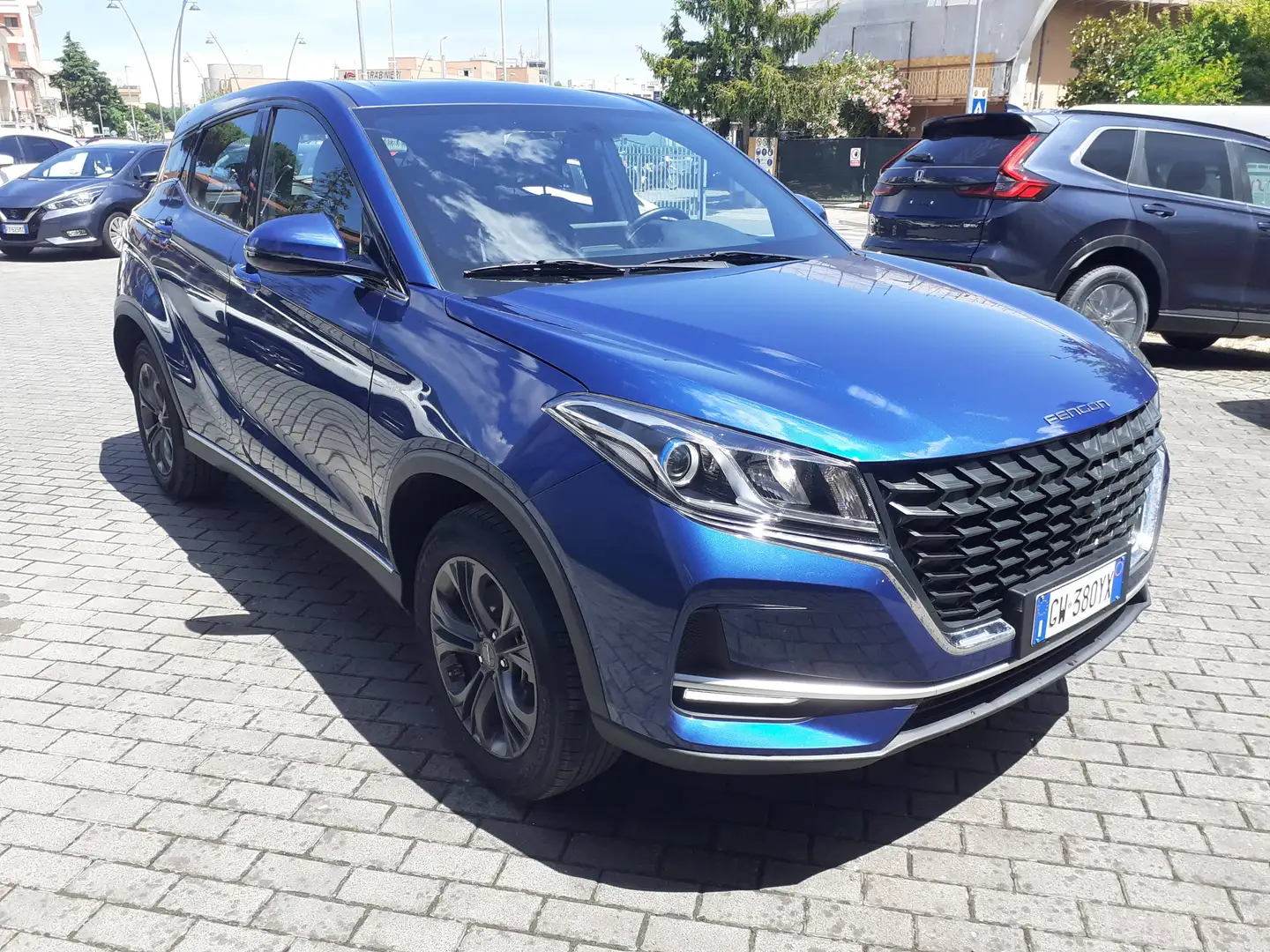 DFSK Glory 580 Glory  500 500 1.5 Standard 106 cv  Neopatentati imp GPL Blau - 1