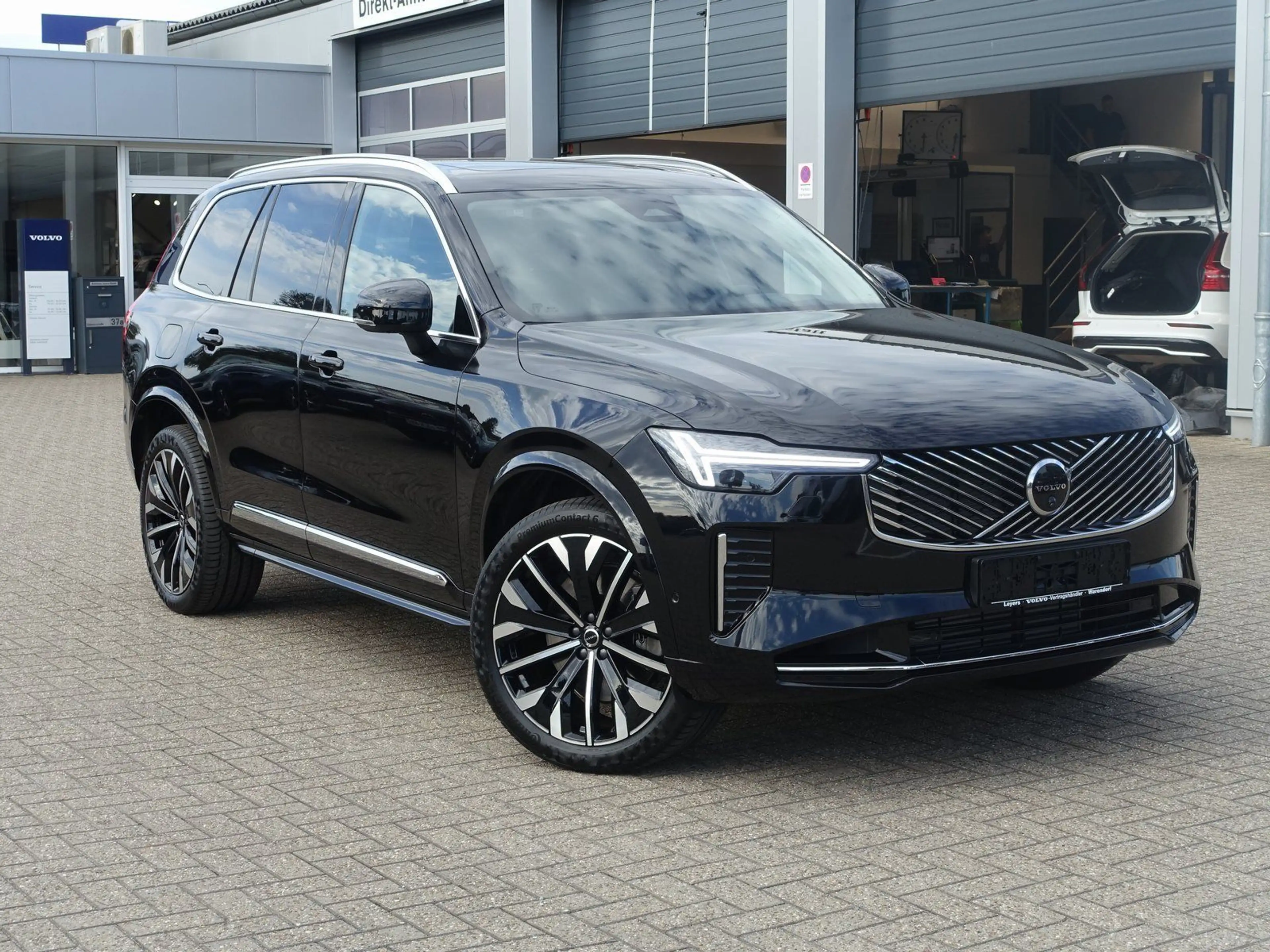 Volvo XC90 Ultra T8 AWD Plug-in/Pano/HUD/H&KFourC — photo 3