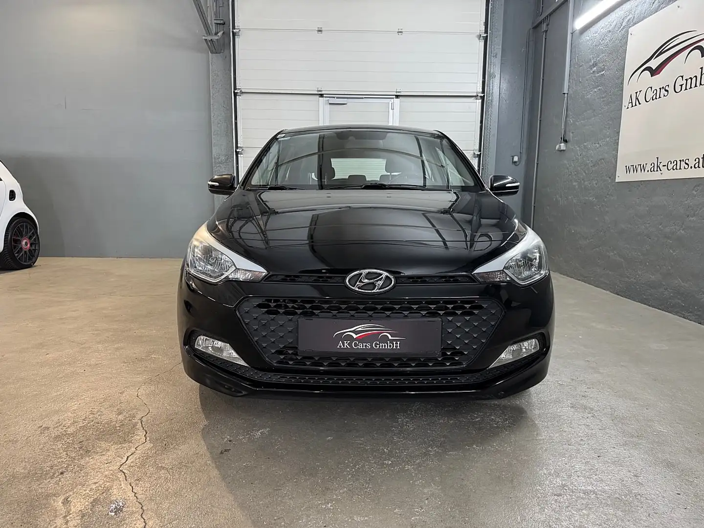 Hyundai i20 1,25 Limited Plus Noir - 2