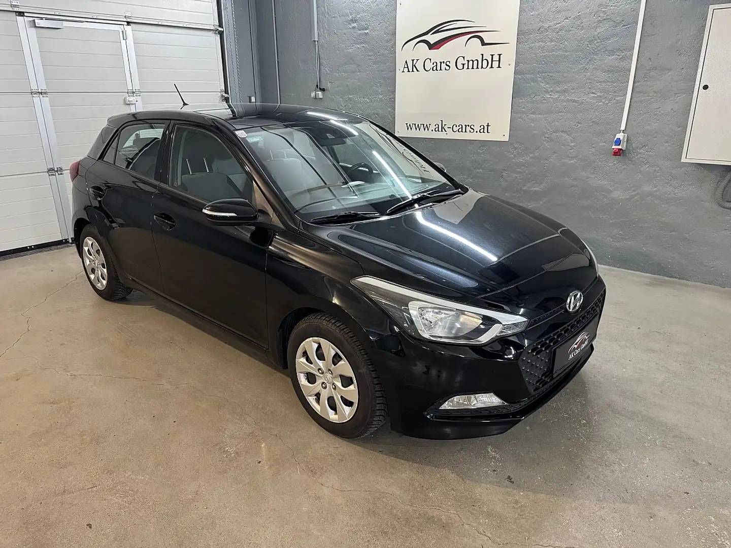 Hyundai i20 1,25 Limited Plus Noir - 1