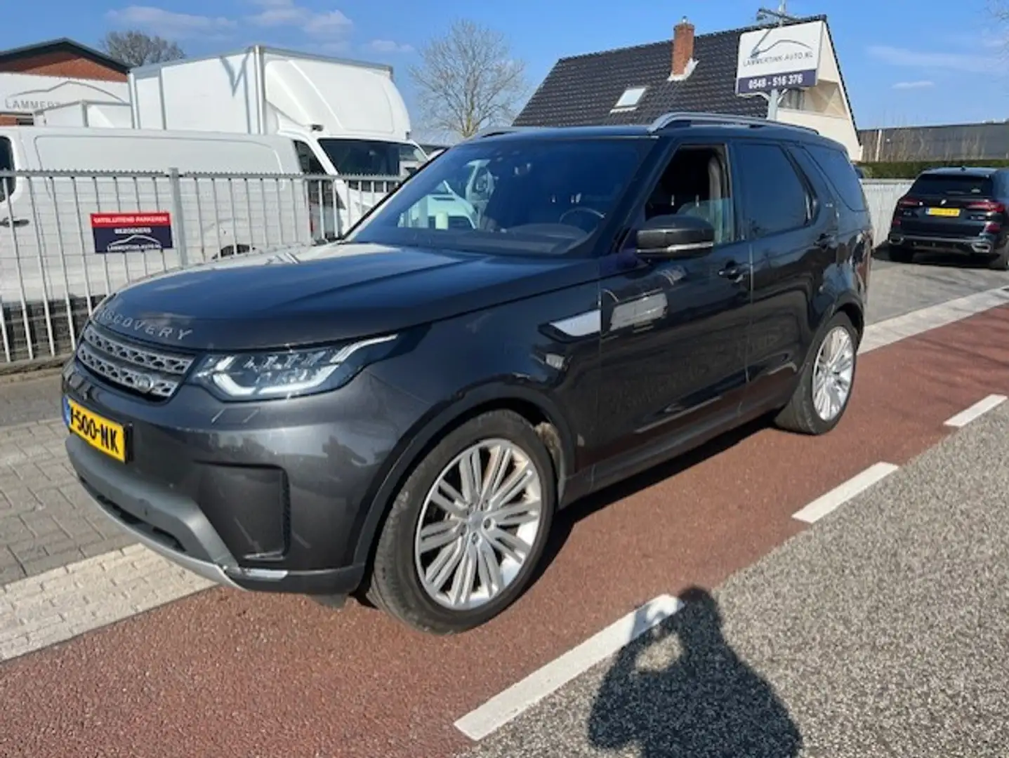 Land Rover Discovery 5 3.0 Td6 HSE 5DRS VAN PANO LEER KLIMA Gris - 1