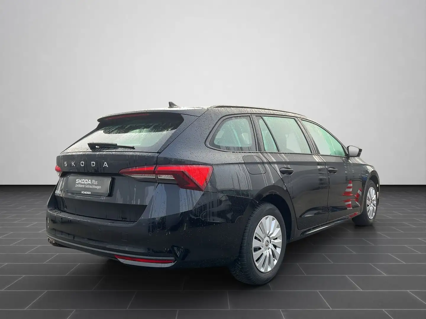 Skoda Octavia Combi Essence 1.5 eTSI DSG CARPLAY AHK E Schwarz - 2