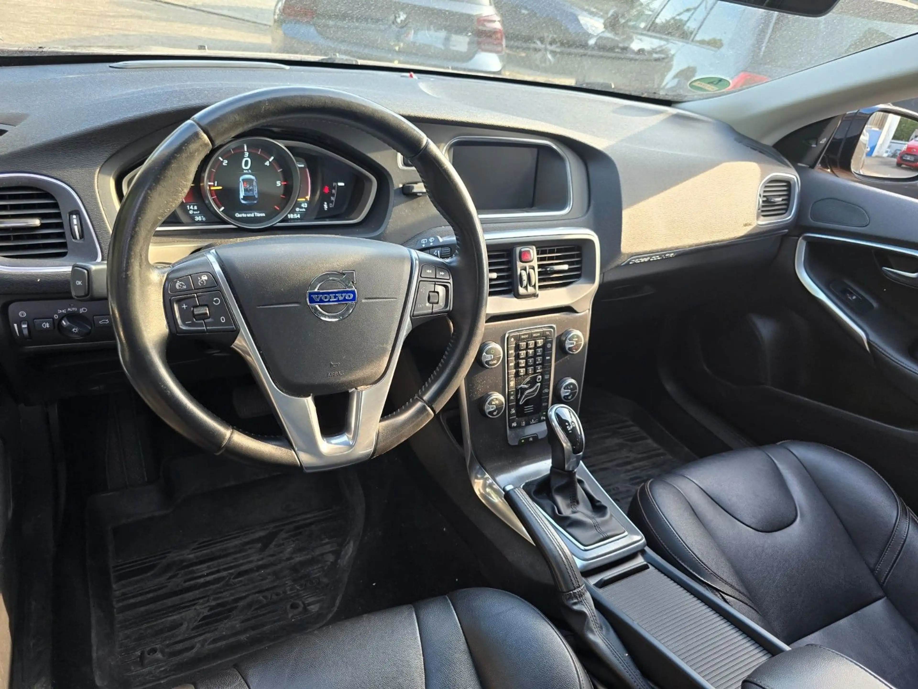 Volvo V40 Cross;Automatik;TÜVNEU;Ink-2.JahreGarantie — photo 5
