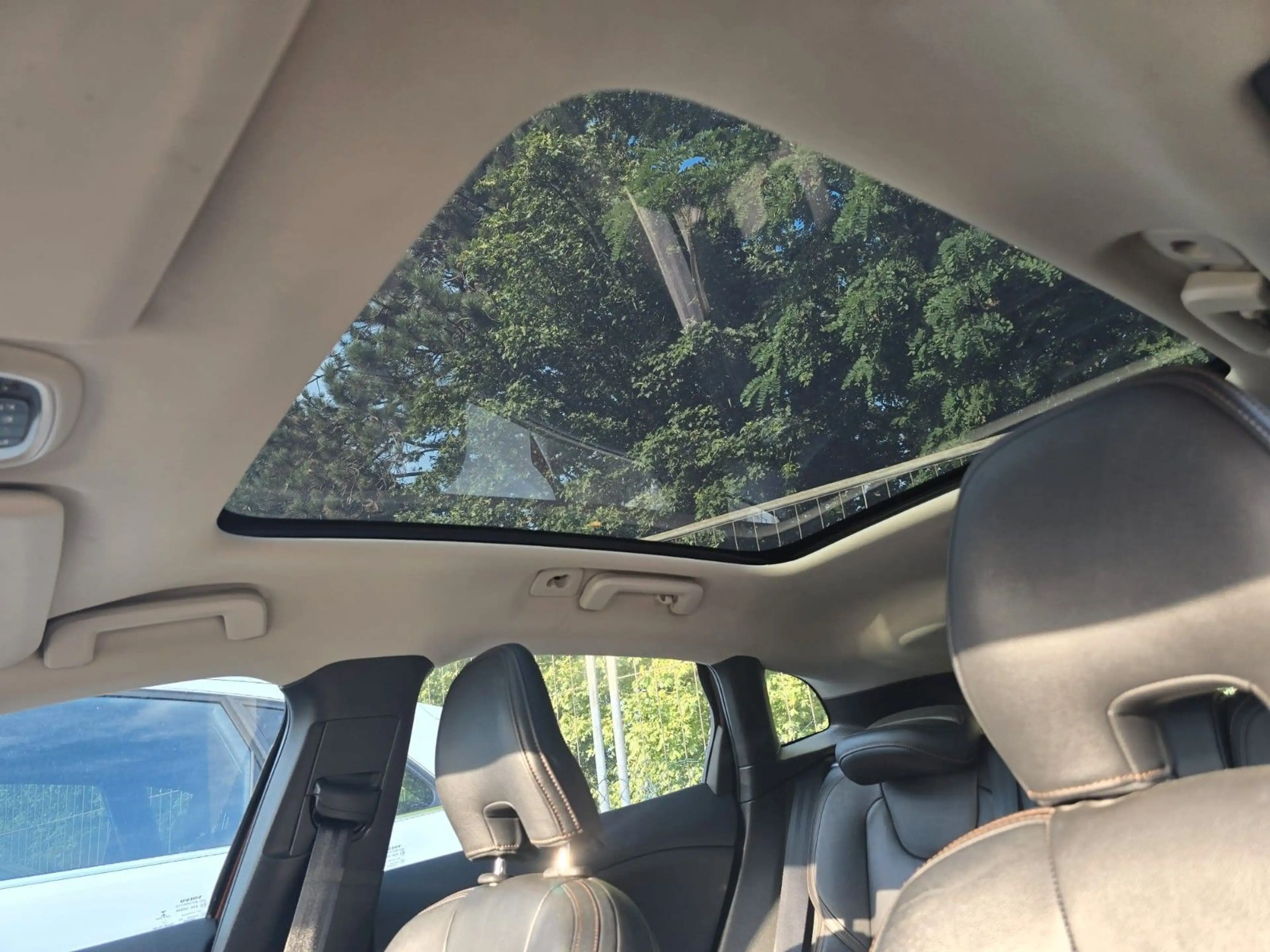 Volvo V40 Cross;Automatik;TÜVNEU;Ink-2.JahreGarantie — photo 9