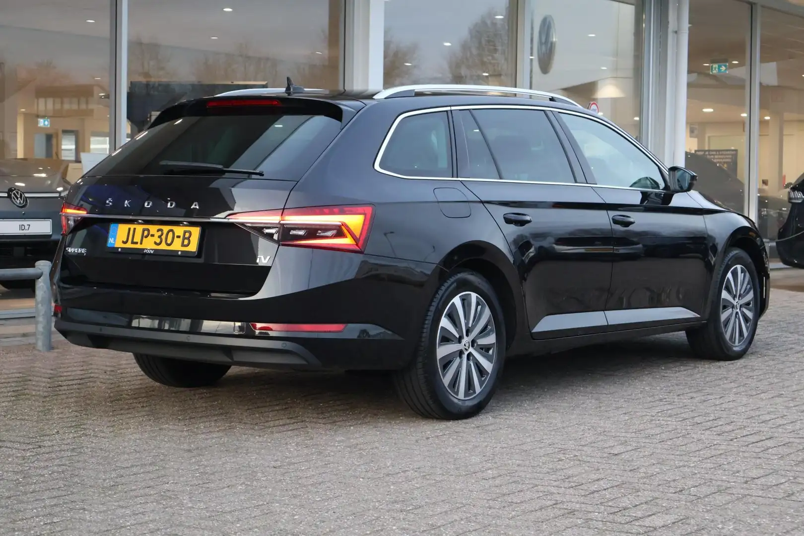Skoda Superb Combi 1.4 TSI 218pk PHEV iV Business Edition Plus Noir - 2