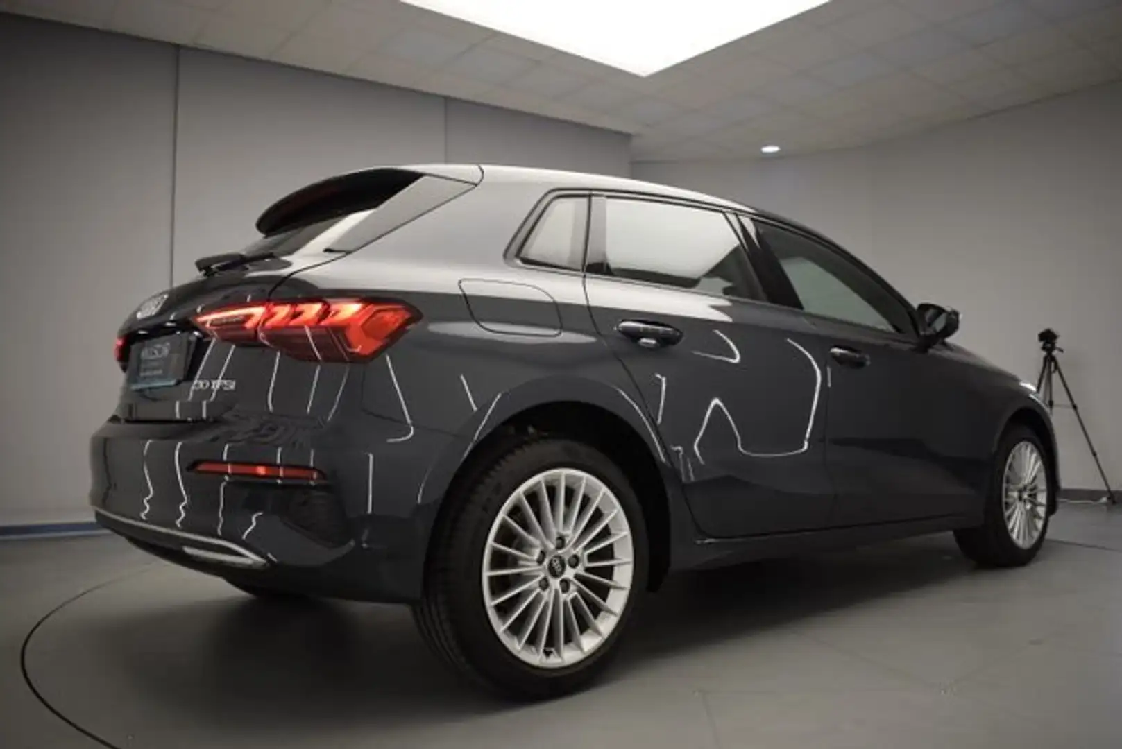 Audi A3 Sportback S line 30 TFSI 81kW S tronic Negro - 2
