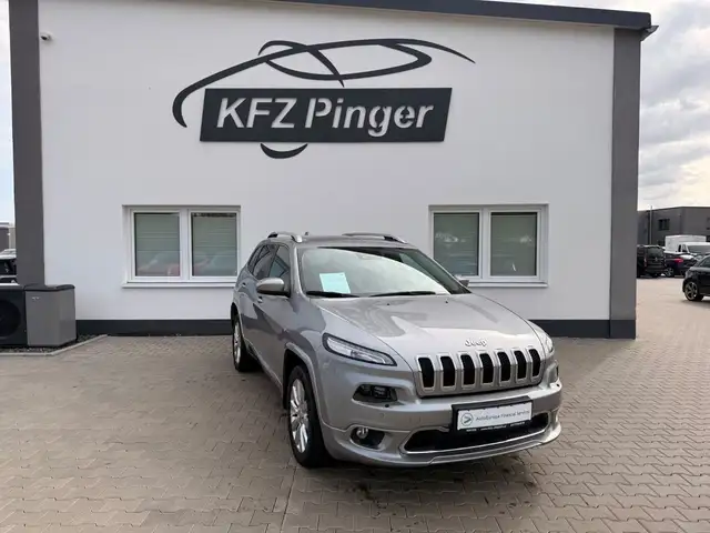 2017 Jeep Cherokee in Silver for sale