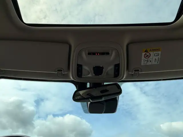 Jeep Cherokee view 15