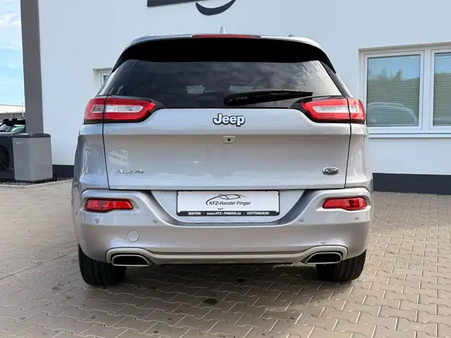 Jeep Cherokee view 7