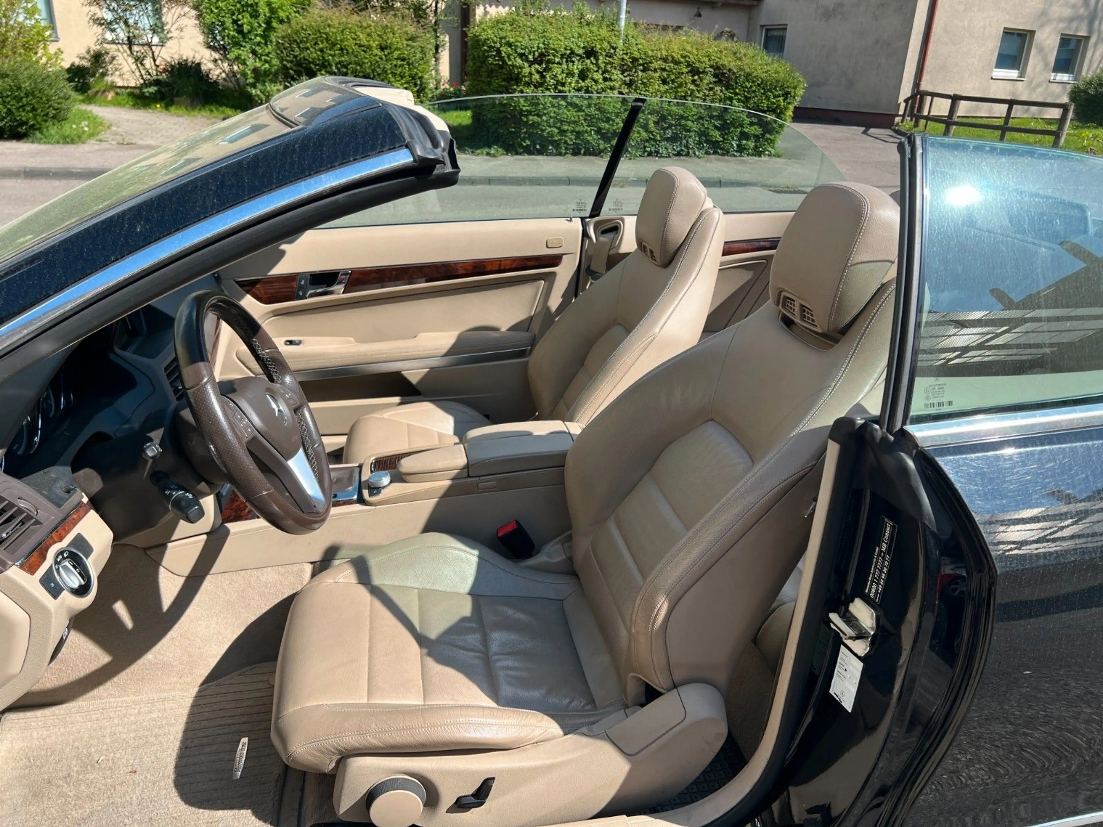Mercedes-Benz E 250 CGI Cabrio BE Leder Navi Xenon — photo 11